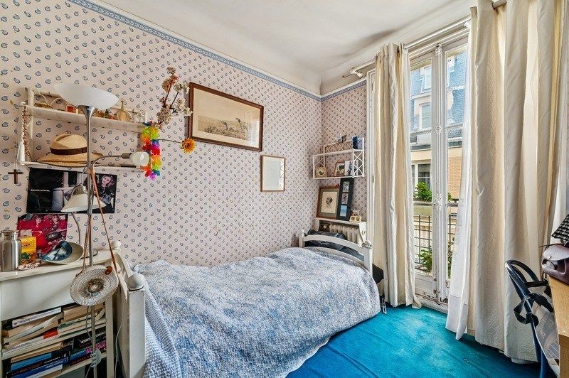 luxury apartment 5 Rooms for sale on PARIS (75007)