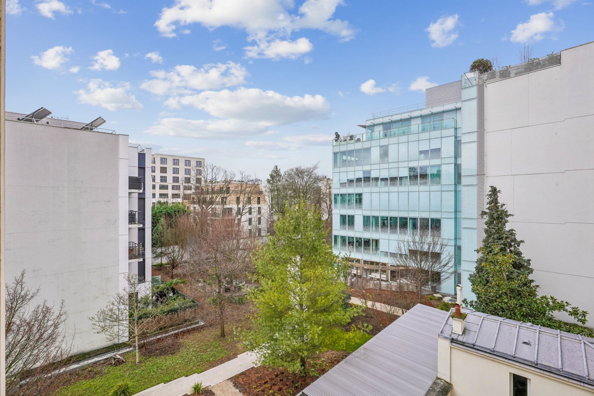 luxury apartment 3 Rooms for sale on NEUILLY SUR SEINE (92200)