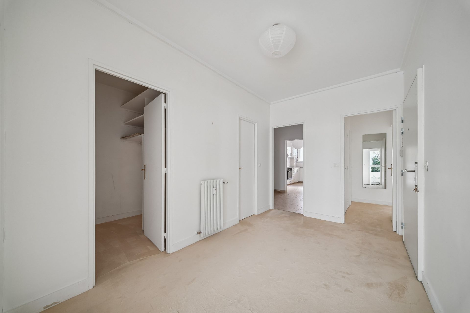 luxury apartment 4 Rooms for sale on PARIS (75016)