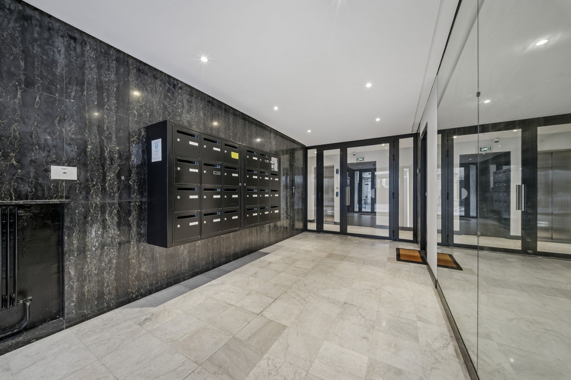 luxury apartment 4 Rooms for sale on PARIS (75016)