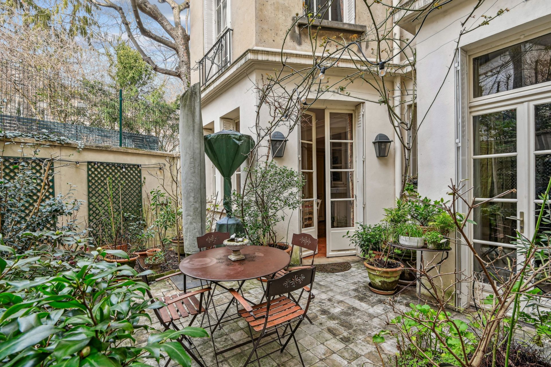 mansion (hôtel particulier) 14 Rooms for sale on PARIS (75016)