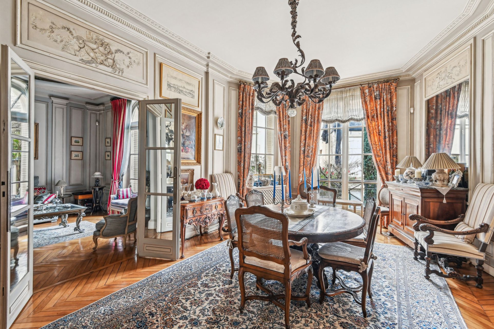 mansion (hôtel particulier) 14 Rooms for sale on PARIS (75016)