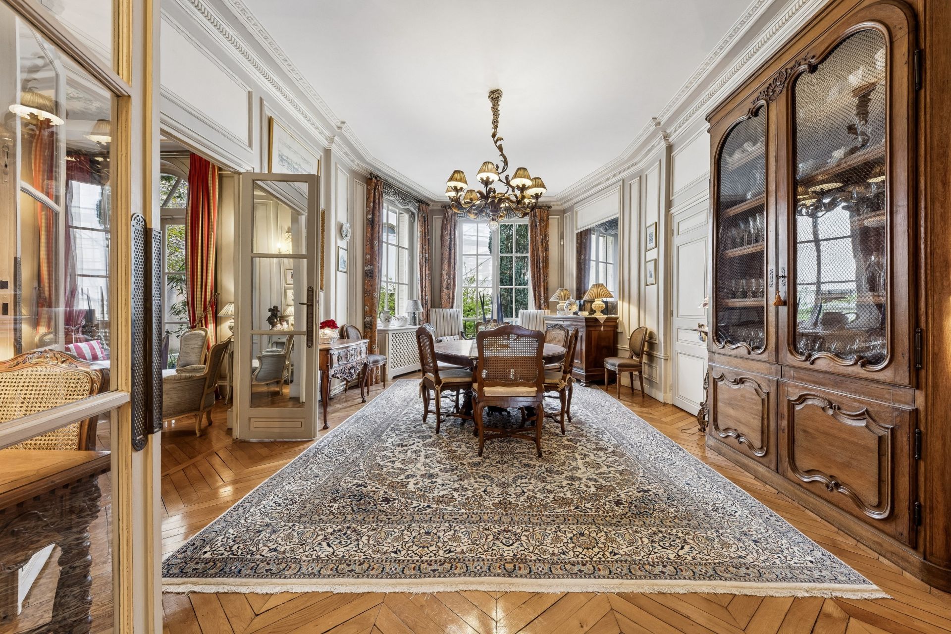 mansion (hôtel particulier) 14 Rooms for sale on PARIS (75016)