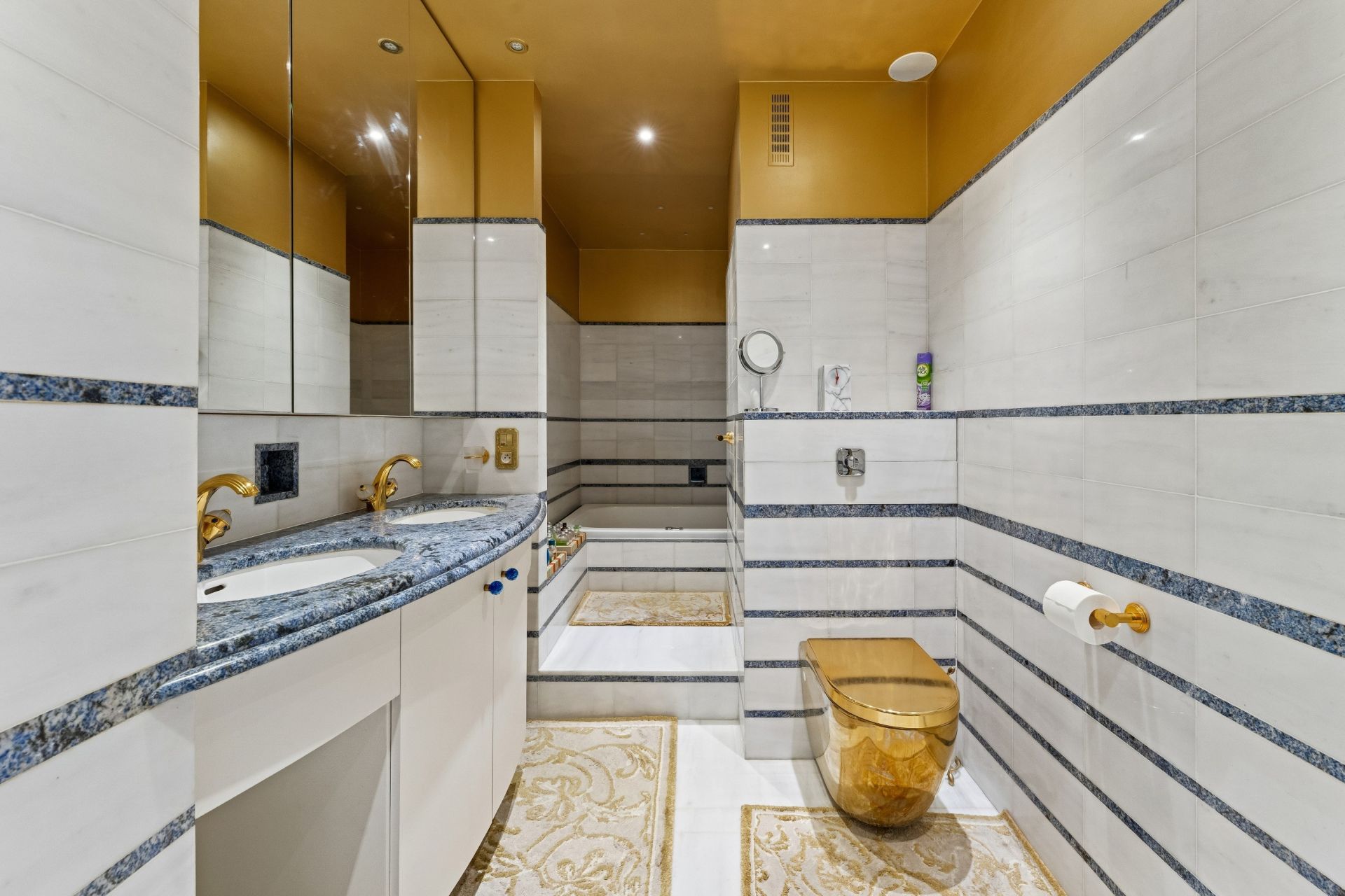 luxury apartment 3 Rooms for sale on PARIS (75008)