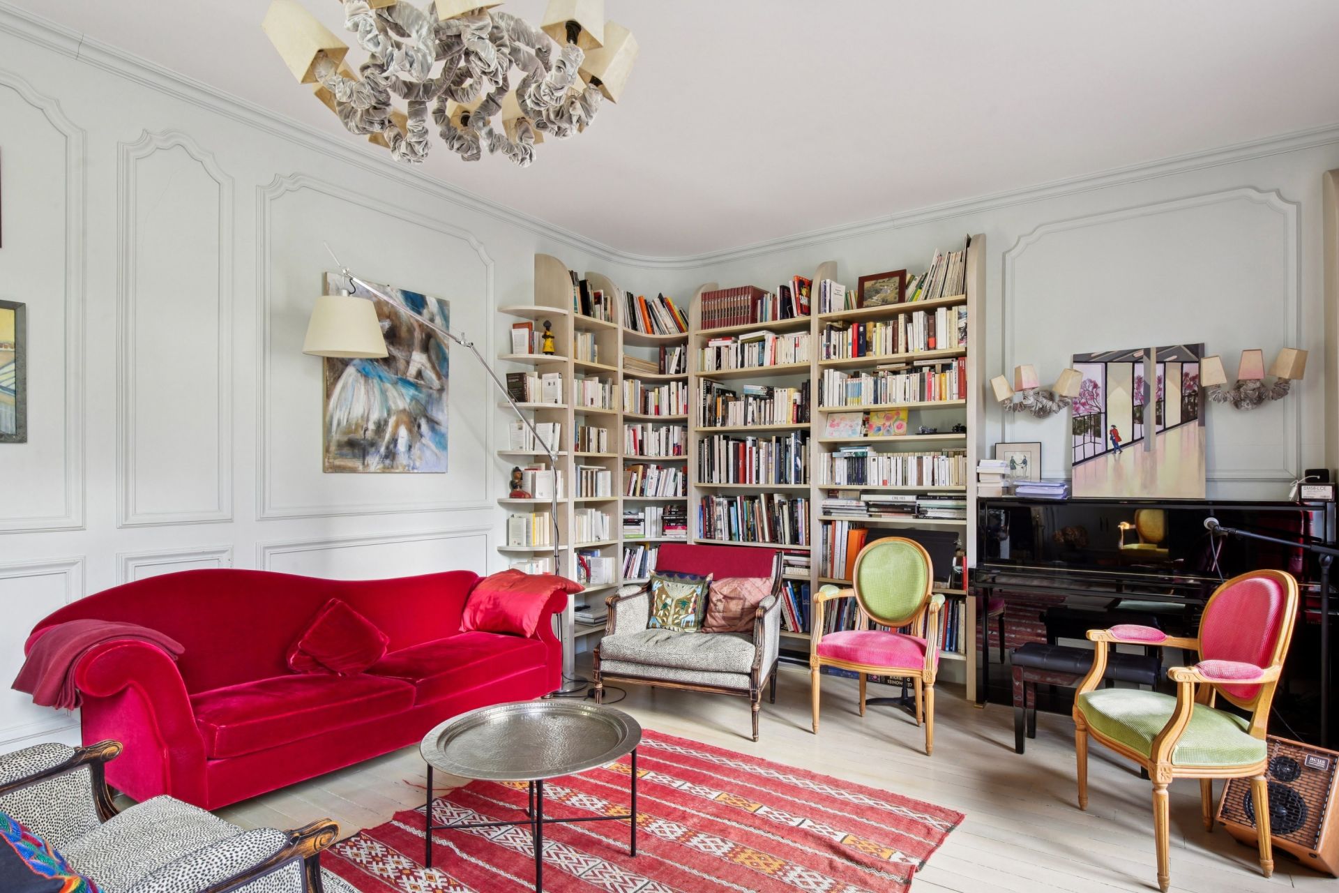 luxury house 7 Rooms for sale on ST GERMAIN EN LAYE (78100)
