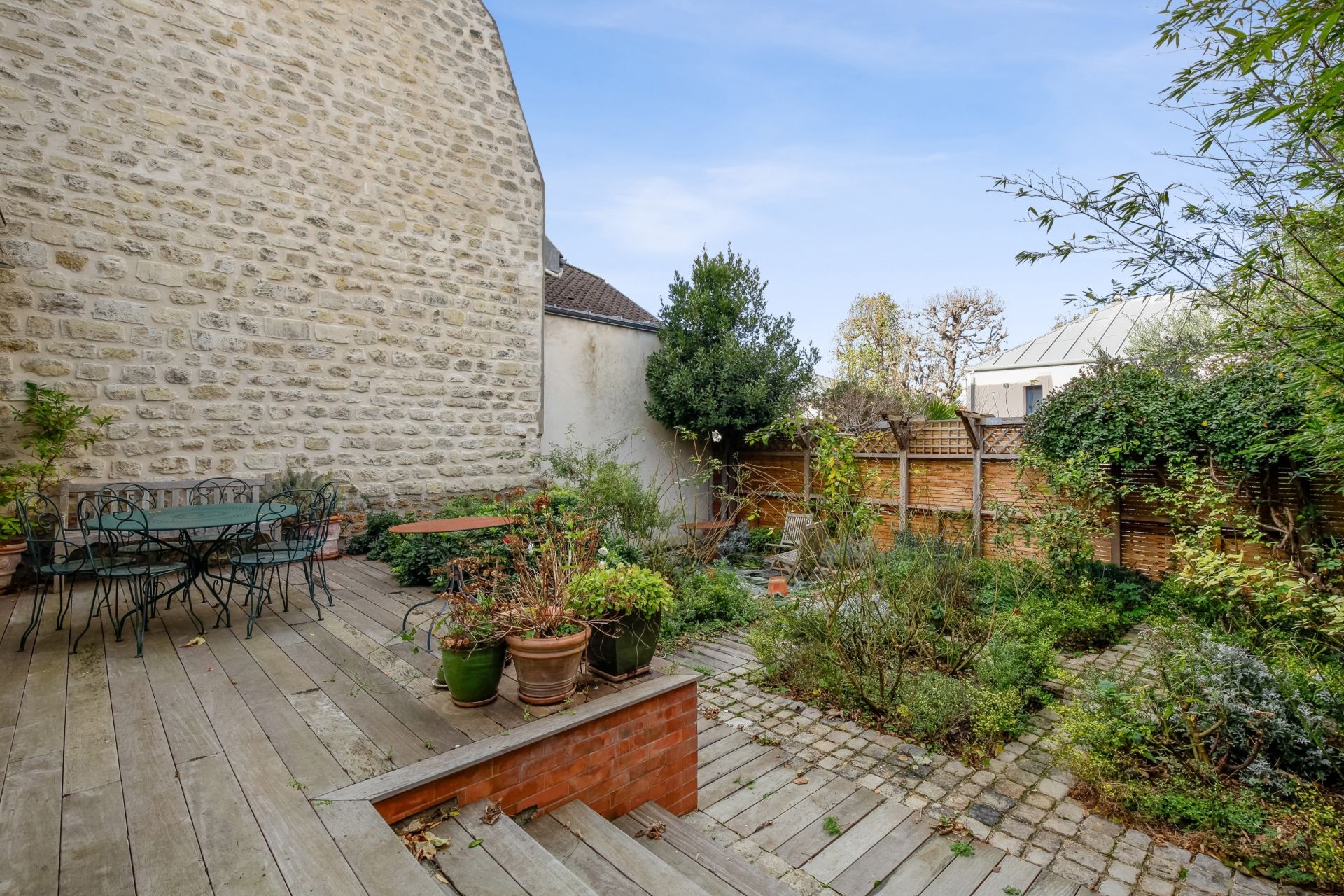 luxury house 7 Rooms for sale on ST GERMAIN EN LAYE (78100)