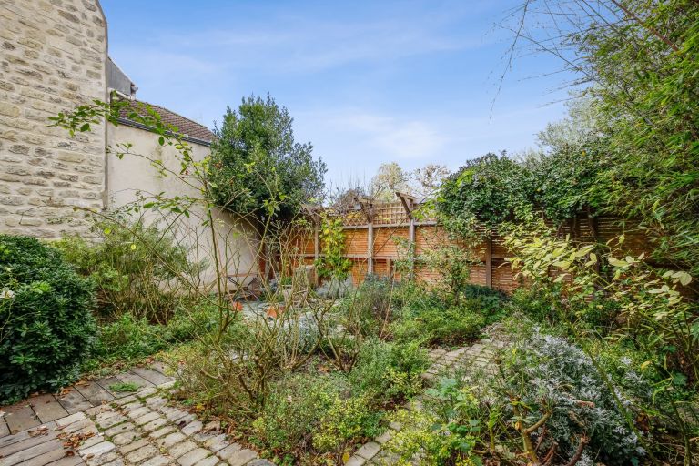 luxury house 7 Rooms for sale on ST GERMAIN EN LAYE (78100)