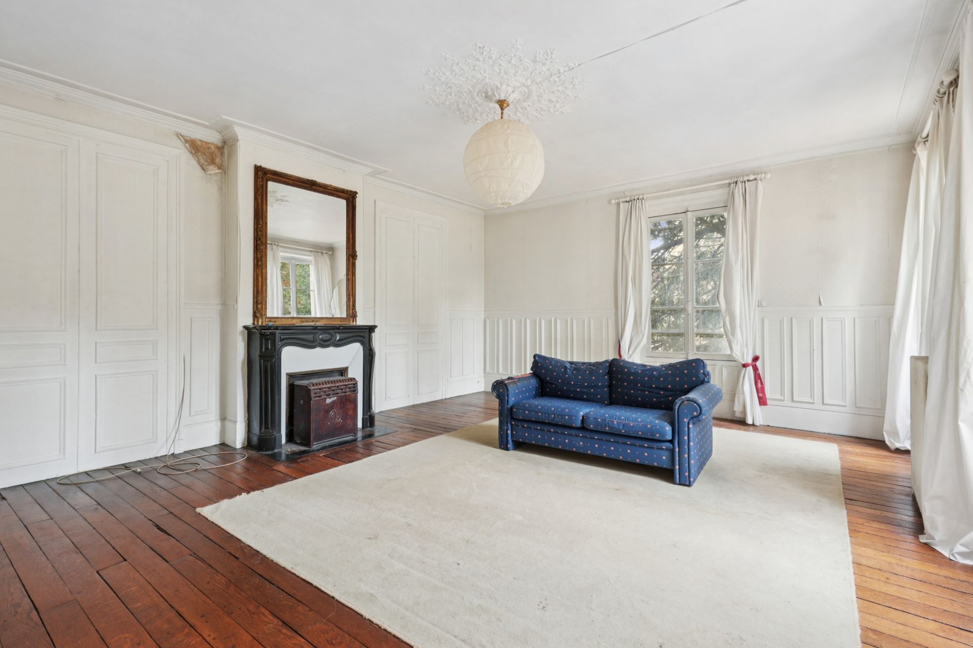 luxury house 9 Rooms for sale on VERSAILLES (78000)