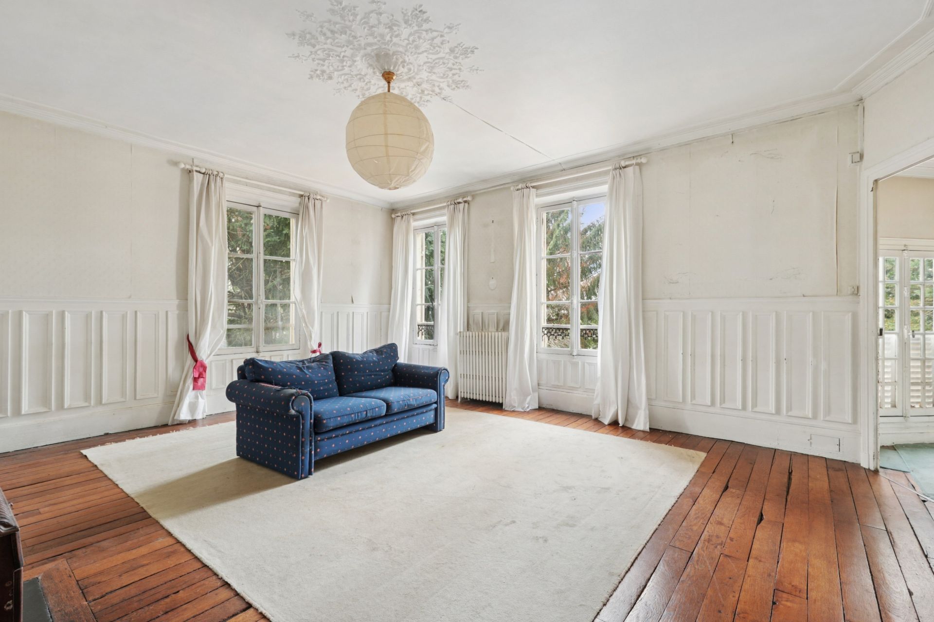 luxury house 9 Rooms for sale on VERSAILLES (78000)