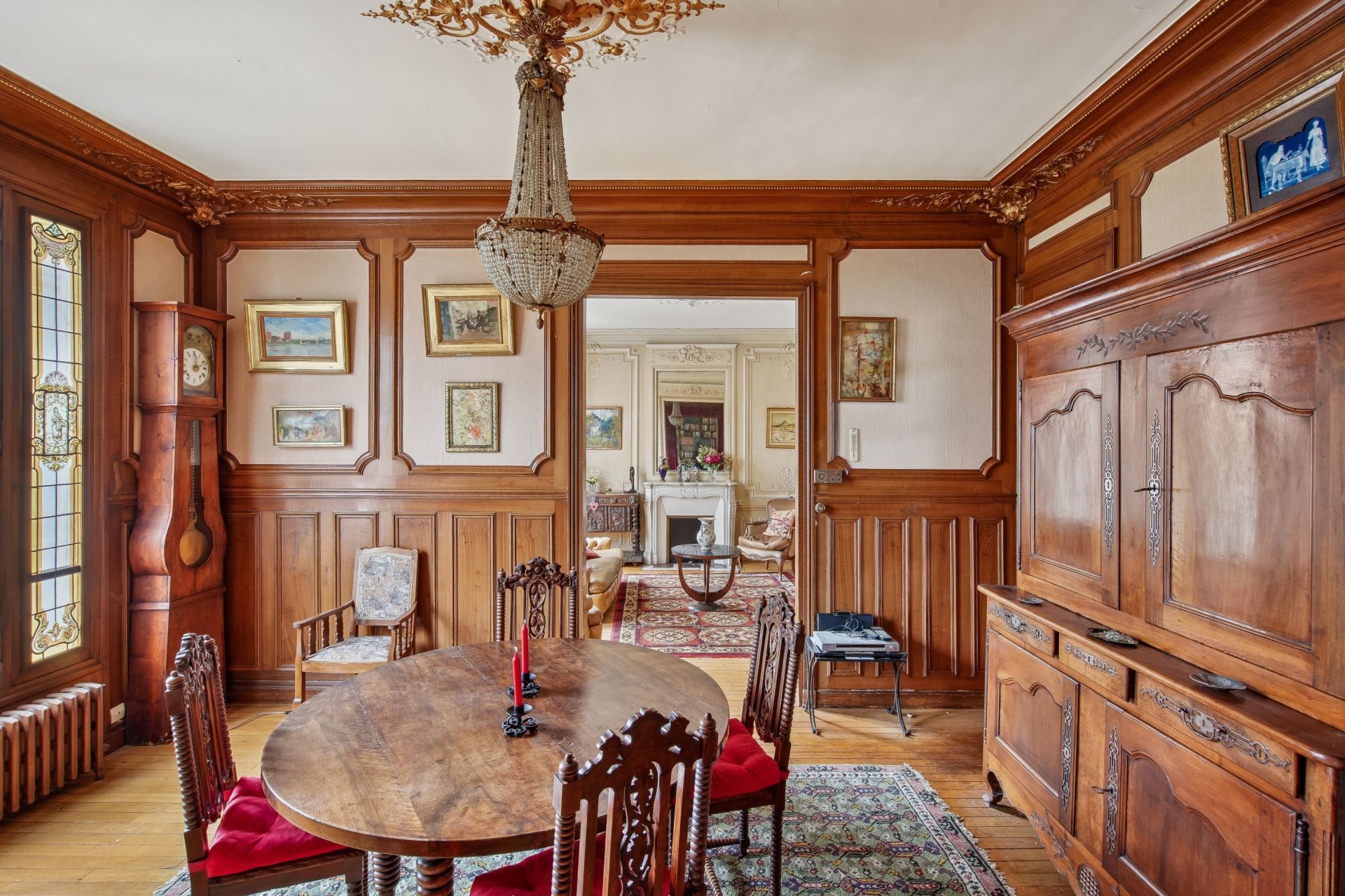 luxury house 10 Rooms for sale on ASNIERES SUR SEINE (92600)