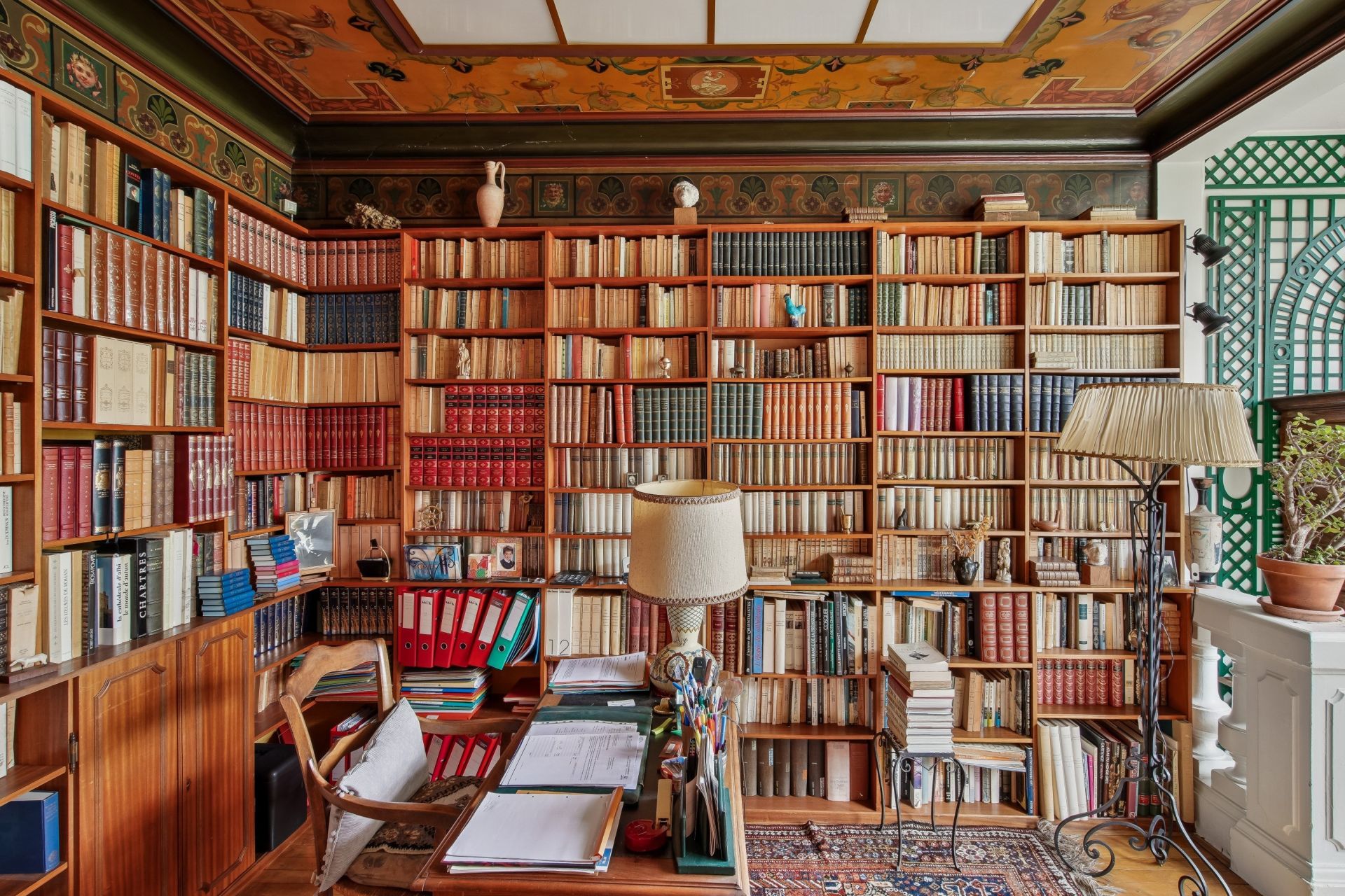 luxury house 10 Rooms for sale on ASNIERES SUR SEINE (92600)