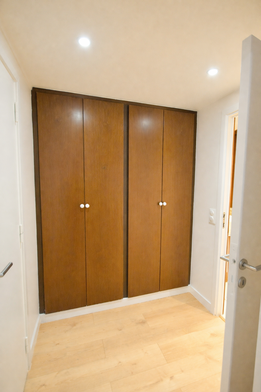 luxury apartment 1 room for sale on PARIS (75003)