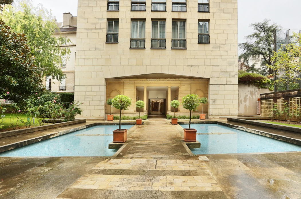 luxury apartment 1 room for sale on PARIS (75003)