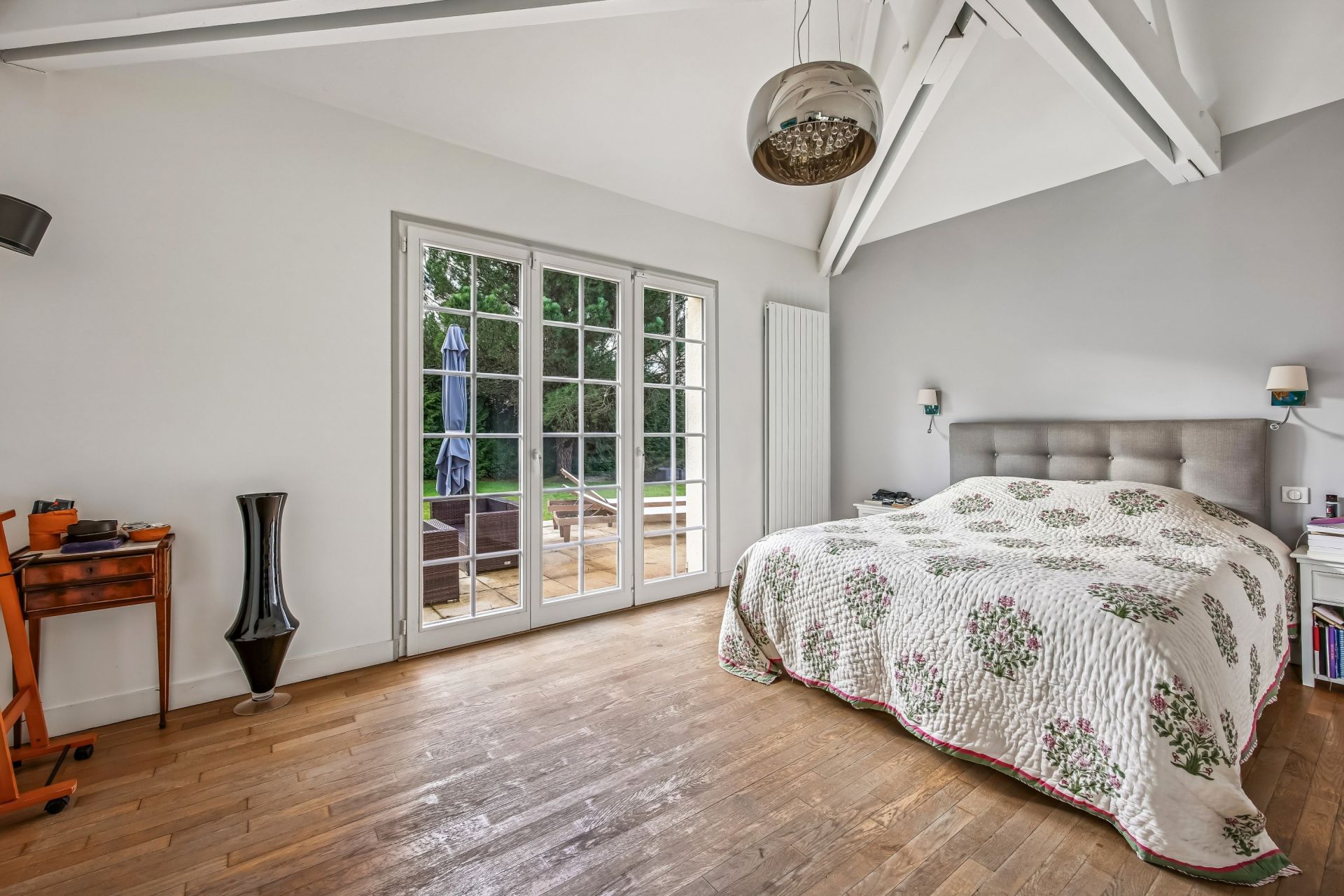 luxury house 8 Rooms for sale on LES MESNULS (78490)