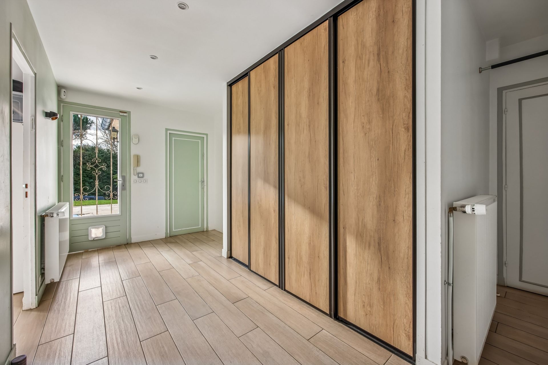 luxury house 8 Rooms for sale on LES MESNULS (78490)