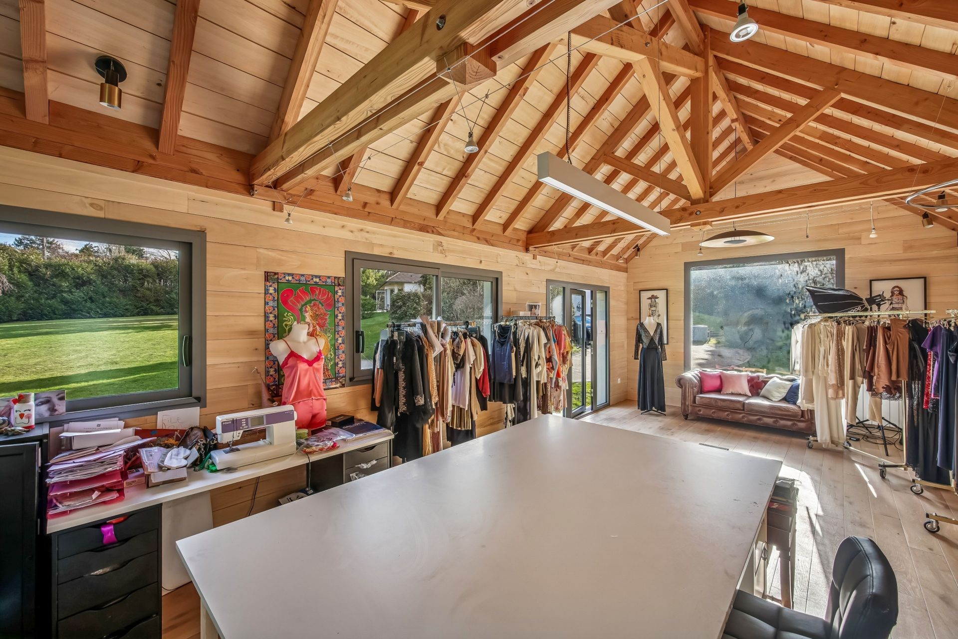 luxury house 8 Rooms for sale on LES MESNULS (78490)