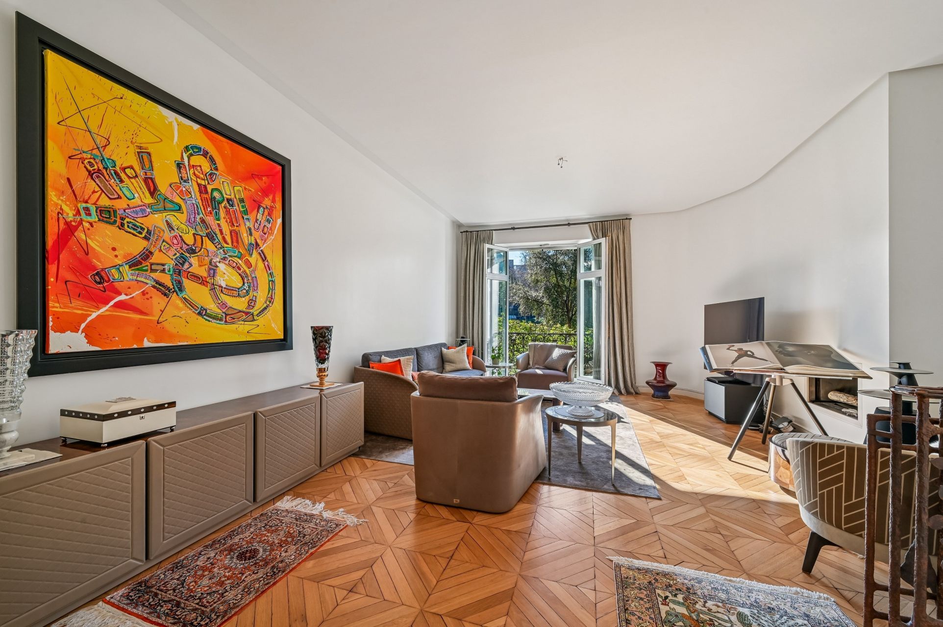 luxury apartment 7 Rooms for sale on PARIS (75016)