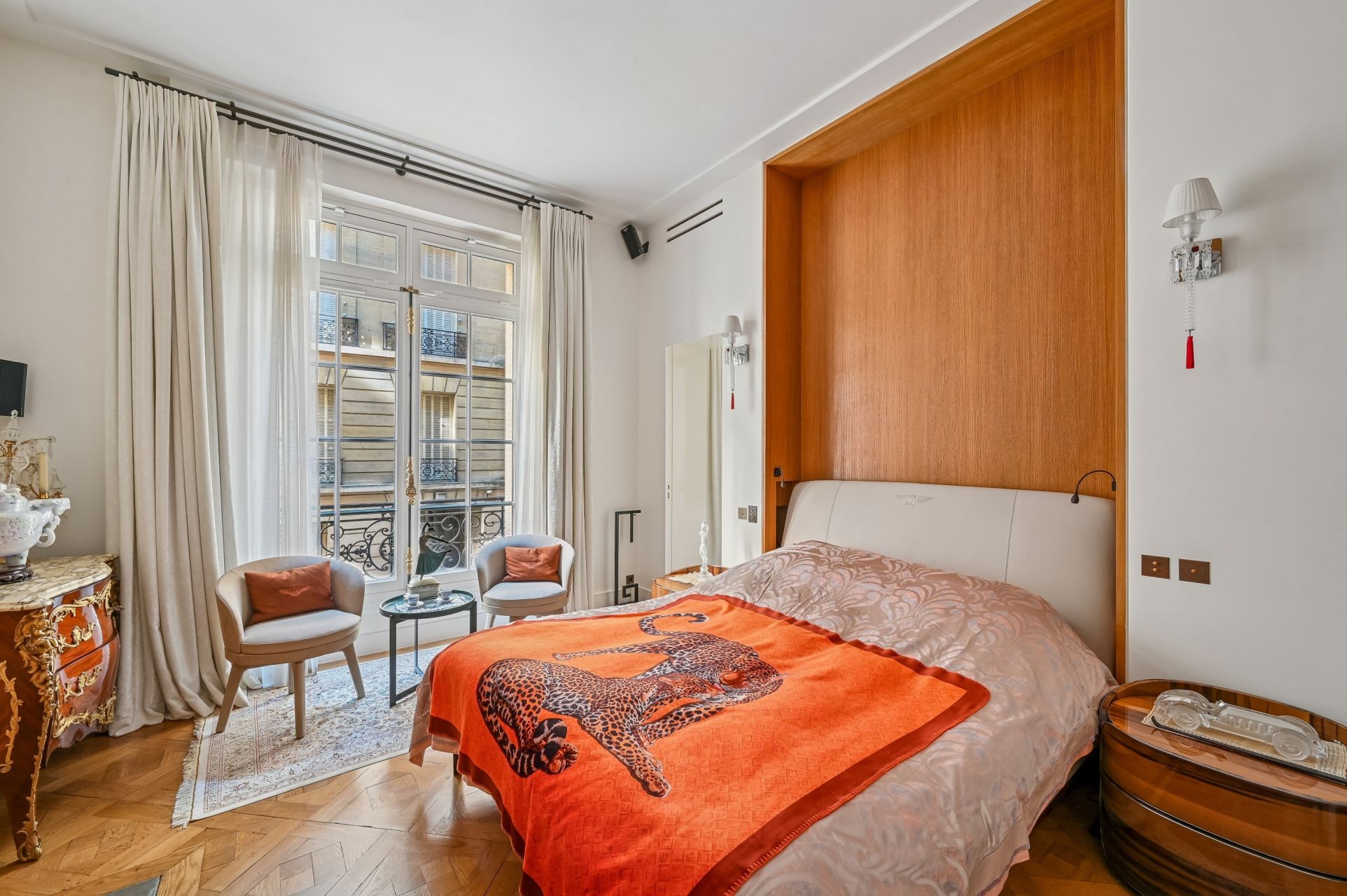 luxury apartment 7 Rooms for sale on PARIS (75016)