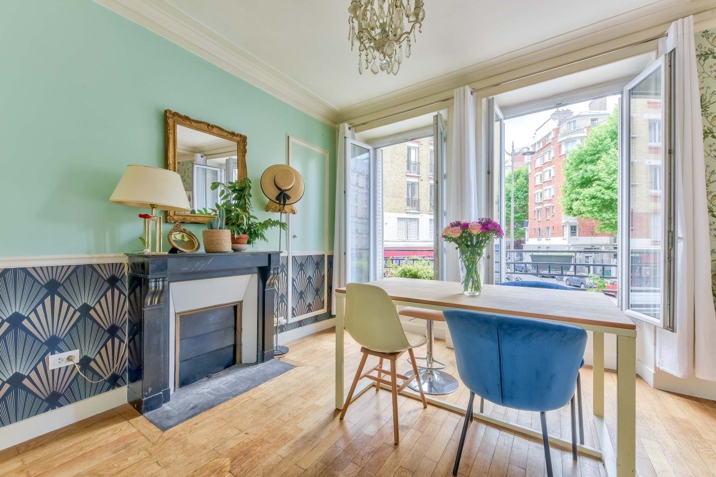 luxury apartment 2 Rooms for sale on PARIS (75018)