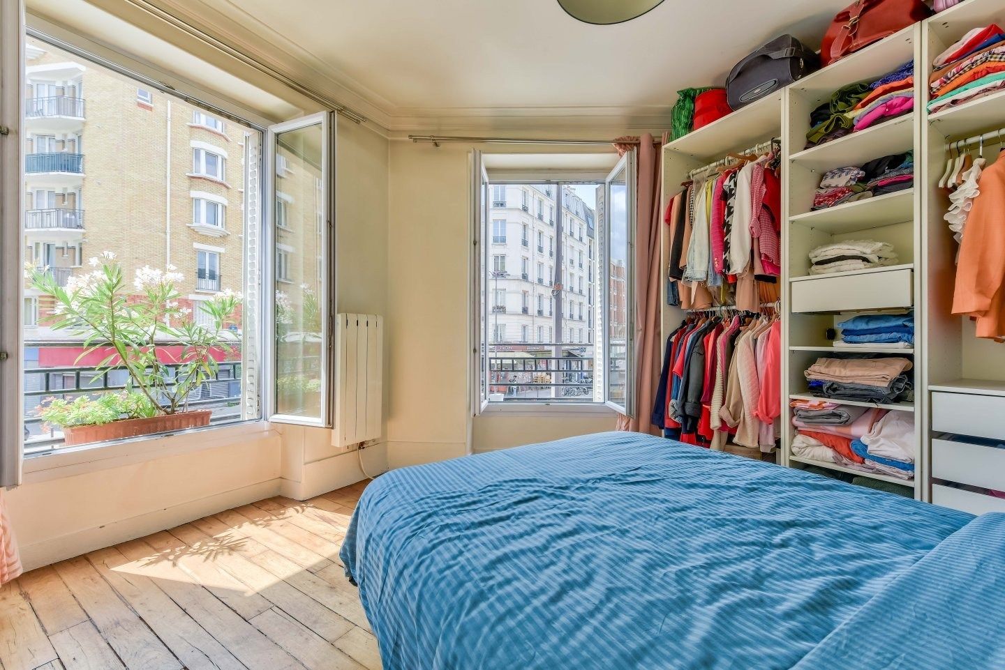 luxury apartment 2 Rooms for sale on PARIS (75018)