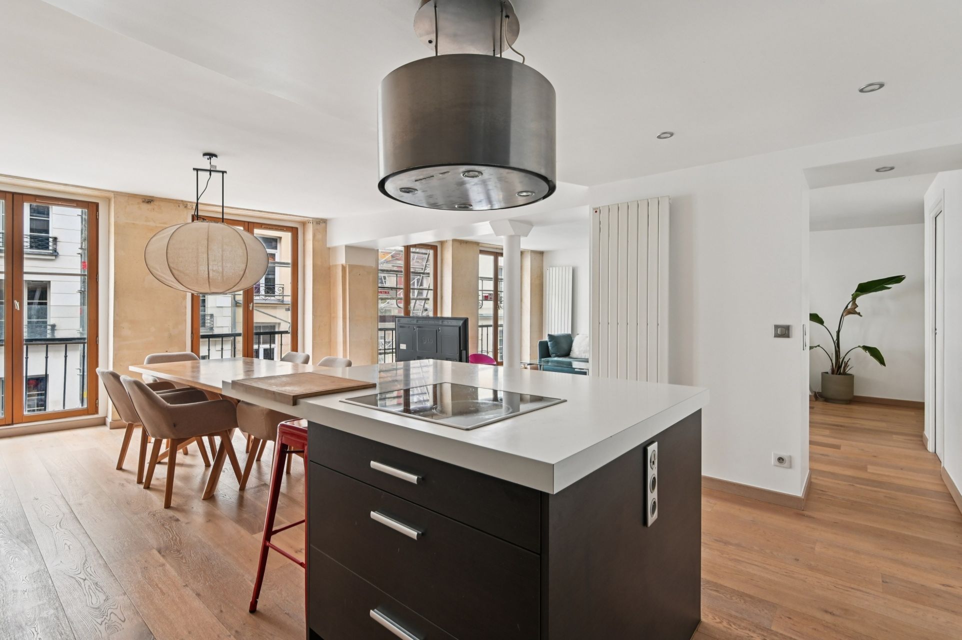 luxury apartment 4 Rooms for sale on PARIS (75002)