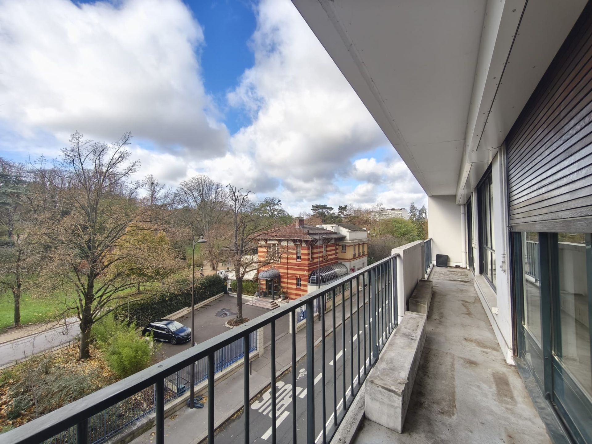 luxury apartment 5 Rooms for sale on PARIS (75014)