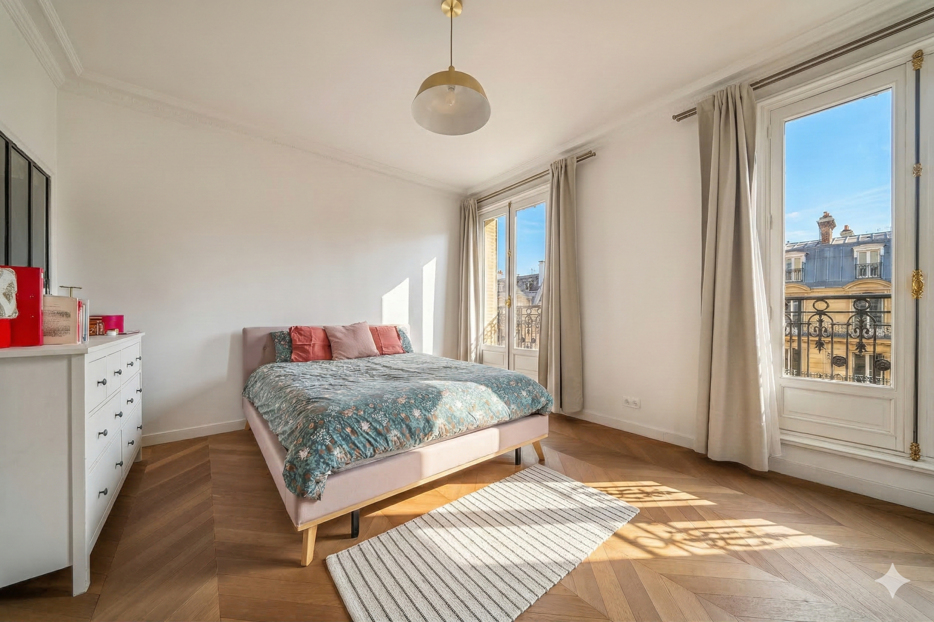 luxury apartment 5 Rooms for sale on PARIS (75001)