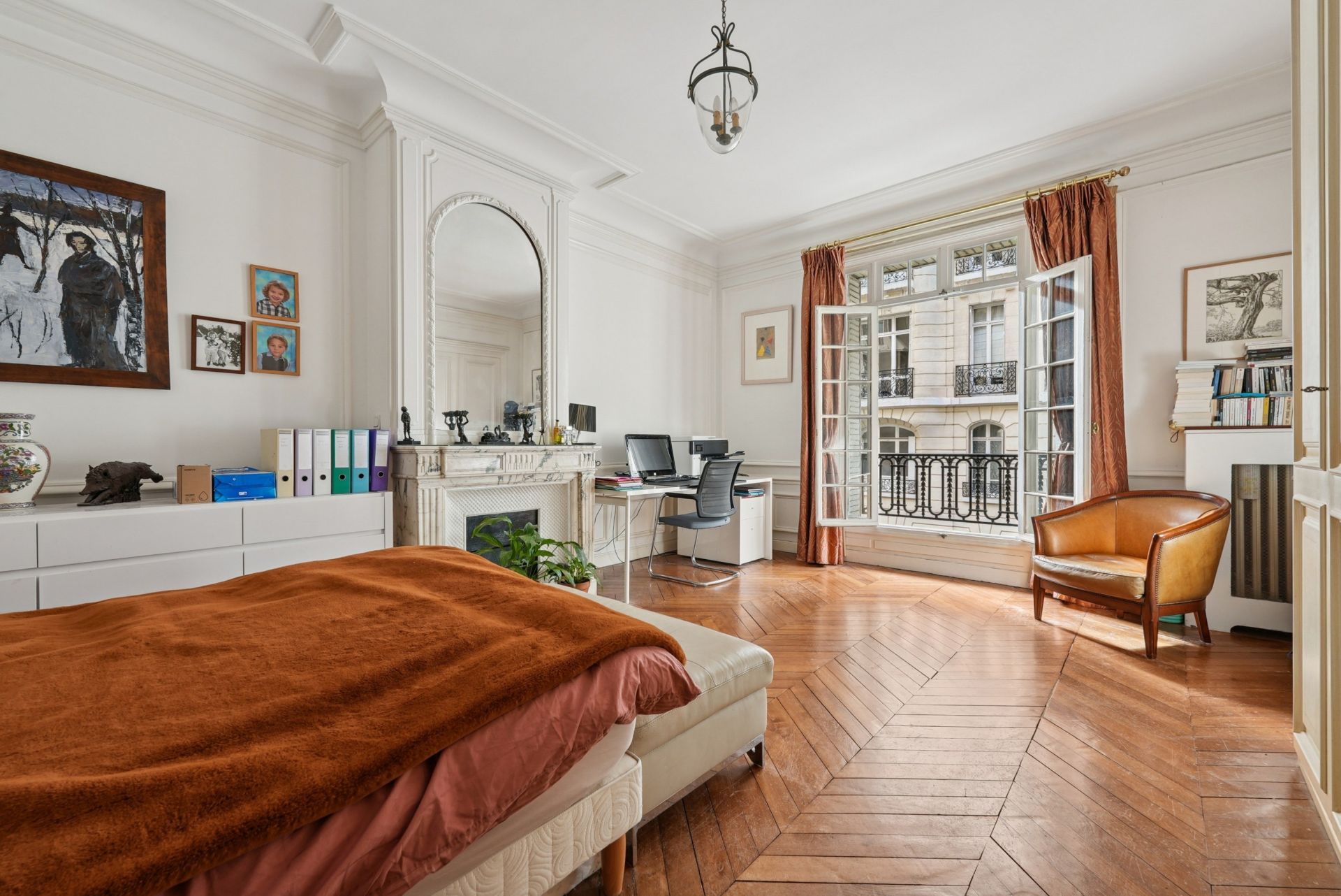 luxury apartment 6 Rooms for sale on PARIS (75017)