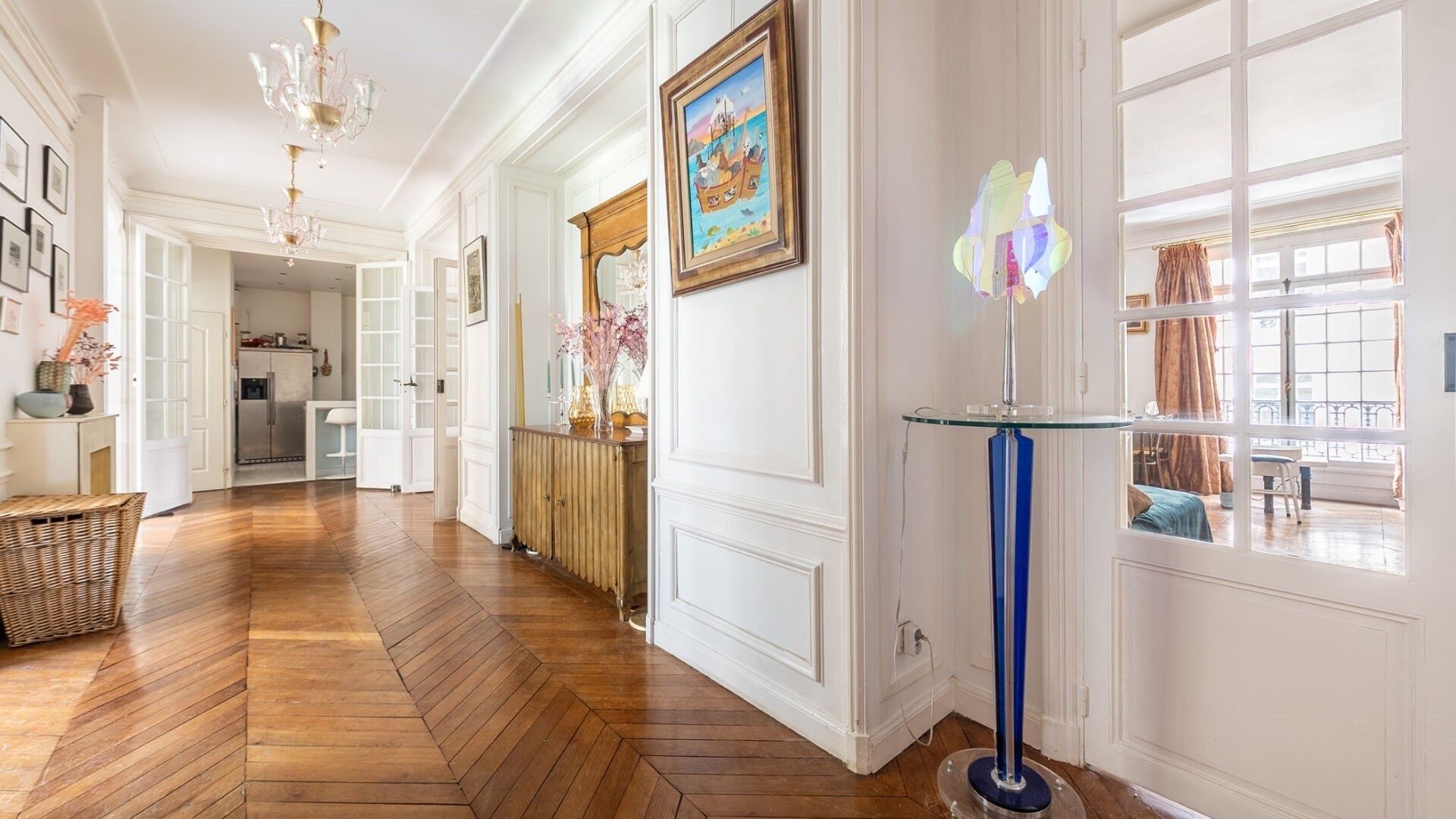 luxury apartment 6 Rooms for sale on PARIS (75017)