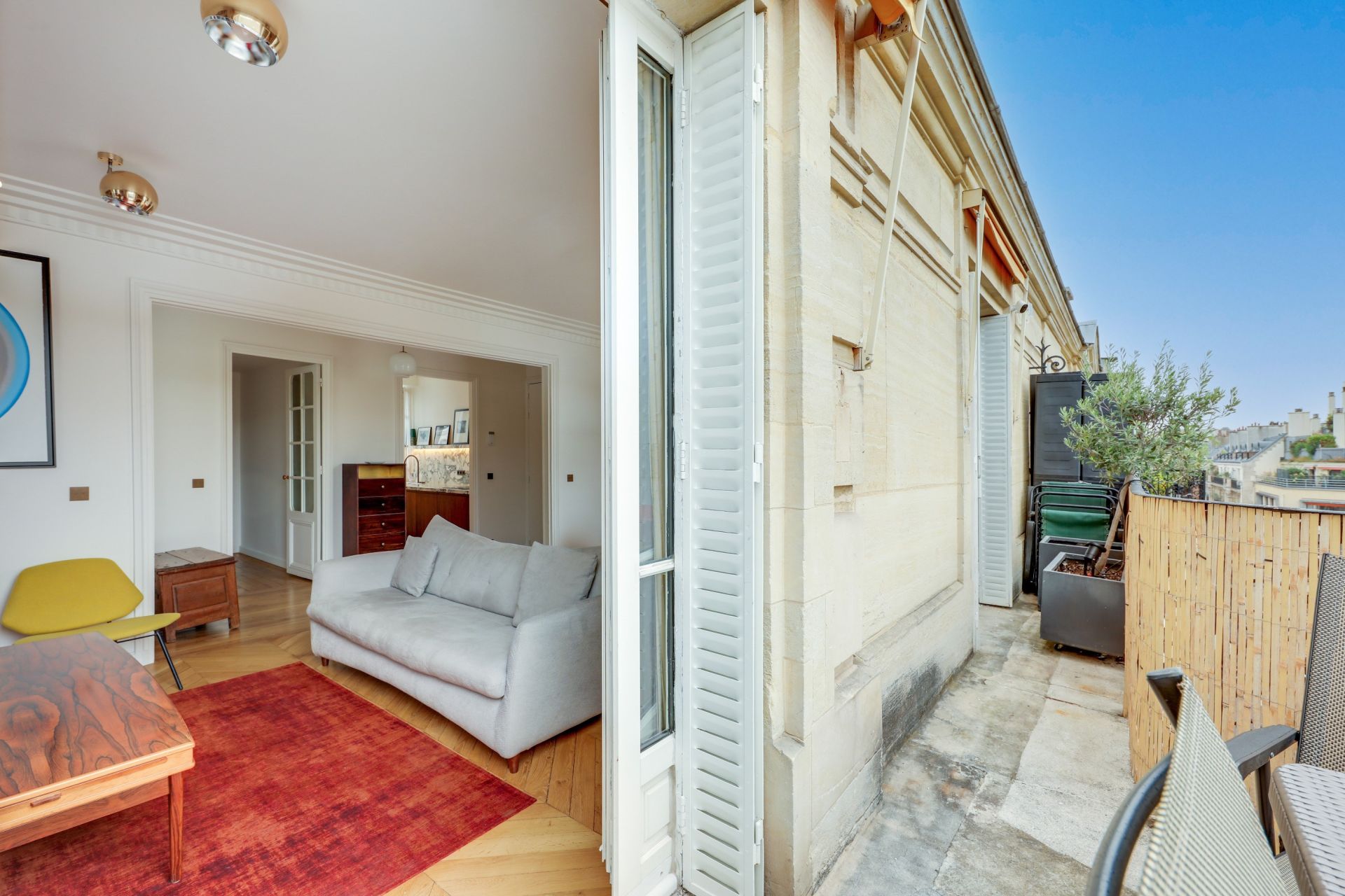 luxury apartment 5 Rooms for sale on PARIS (75017)