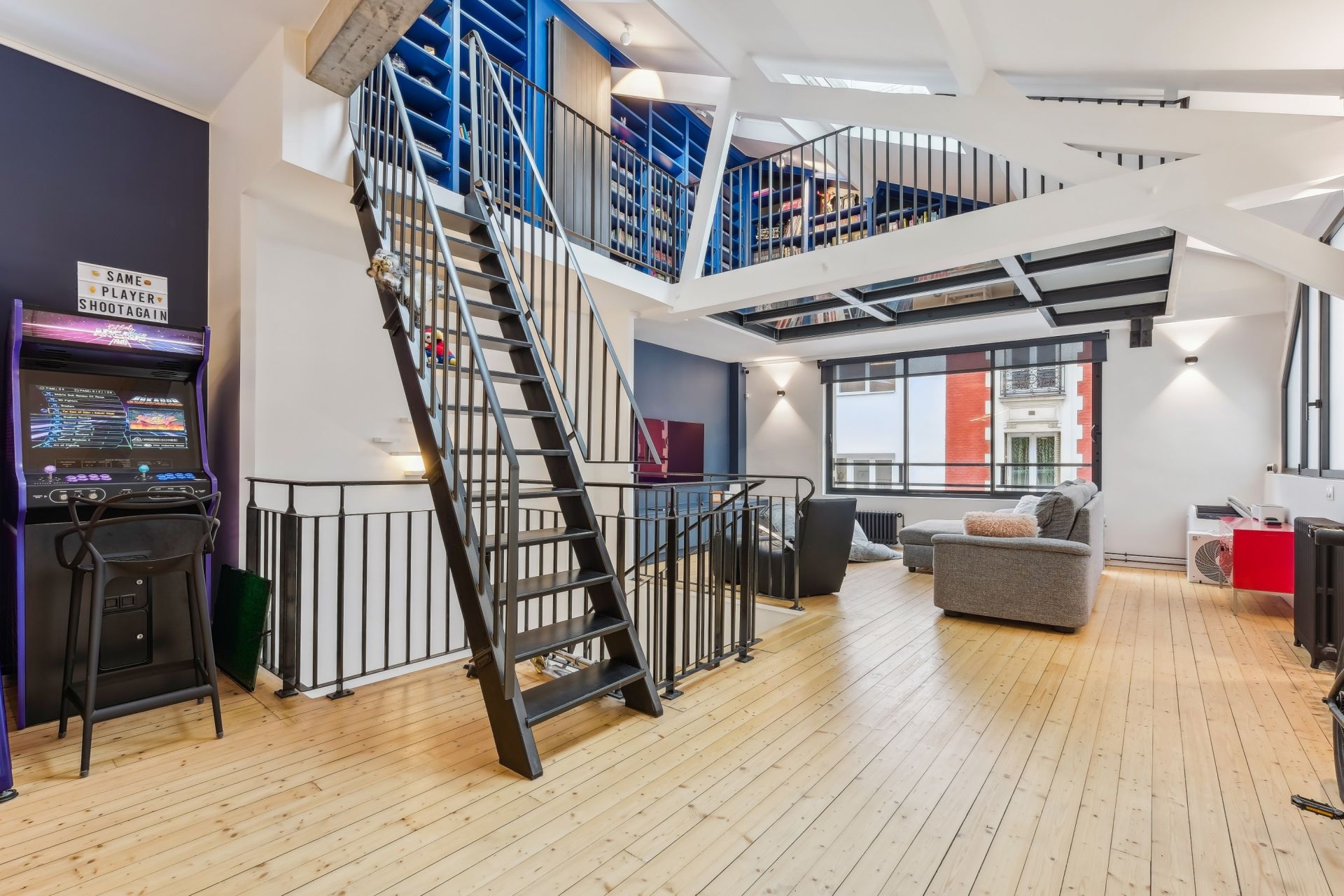 luxury apartment 5 Rooms for sale on PARIS (75011)