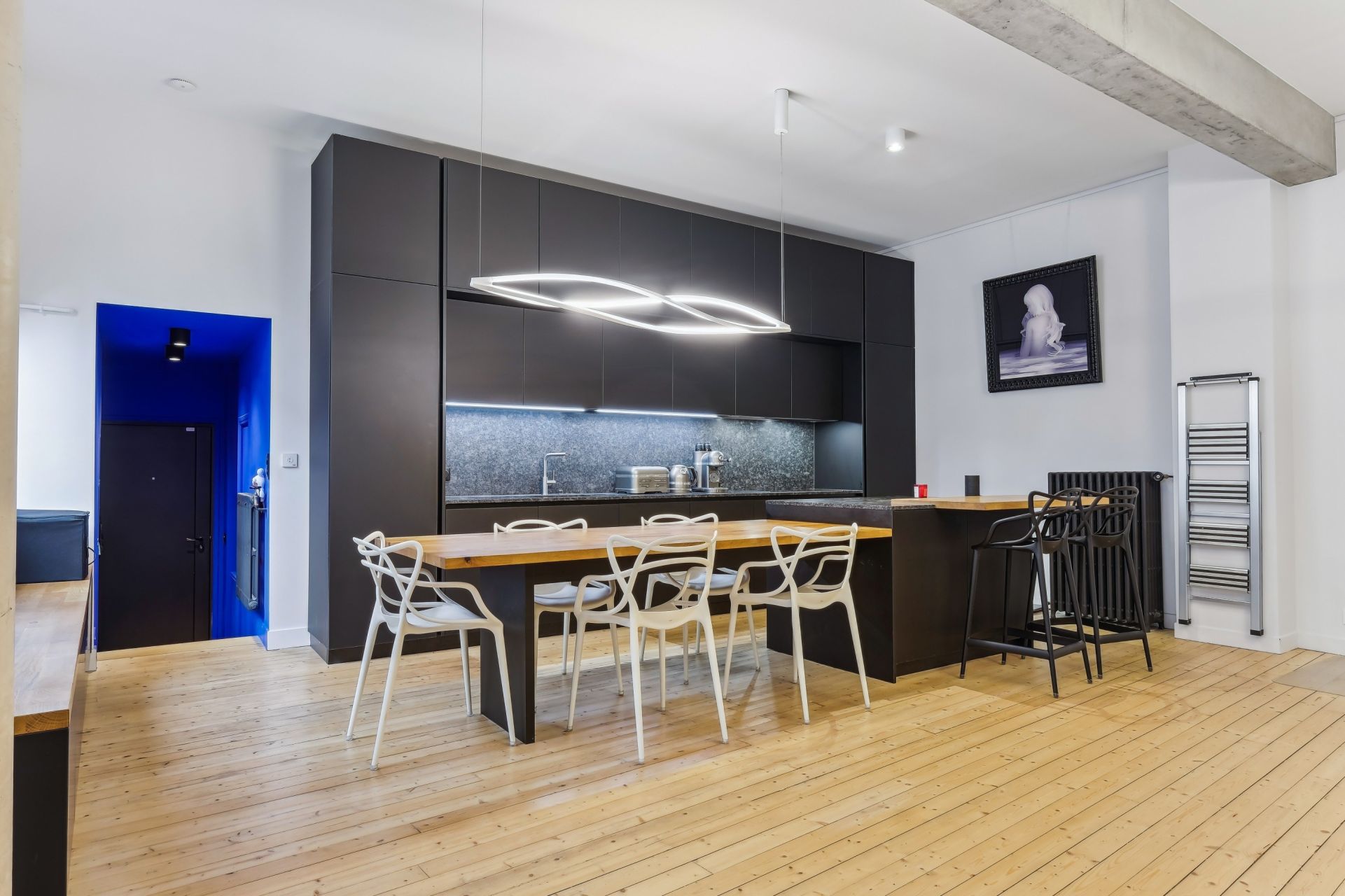 luxury apartment 5 Rooms for sale on PARIS (75011)