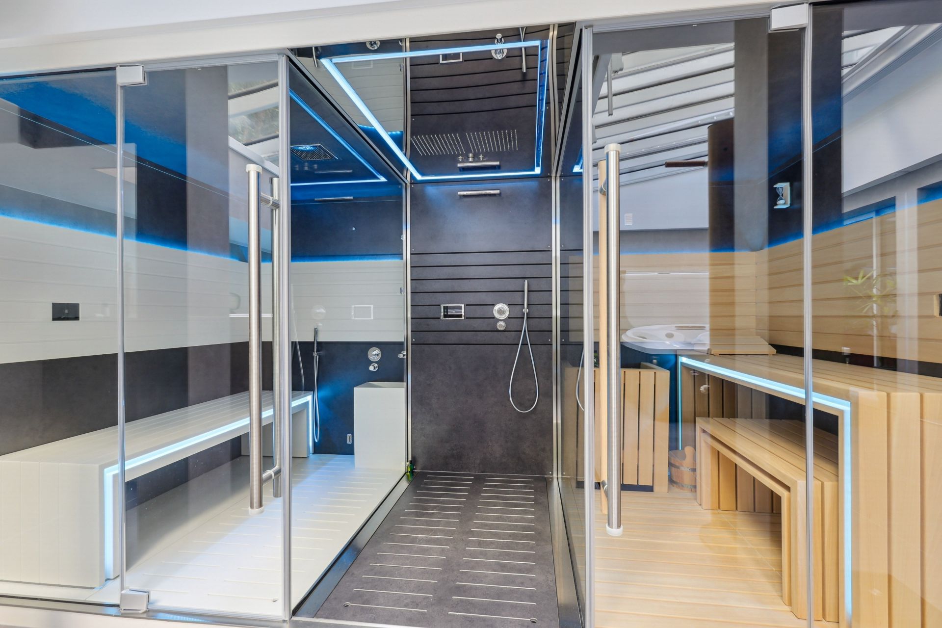 luxury house 11 Rooms for sale on PARIS (75020)