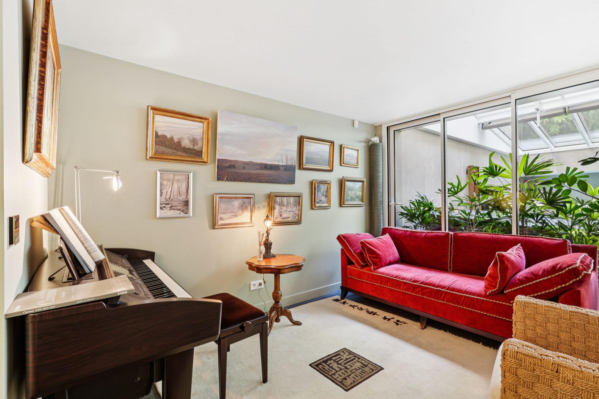 luxury house 11 Rooms for sale on PARIS (75020)