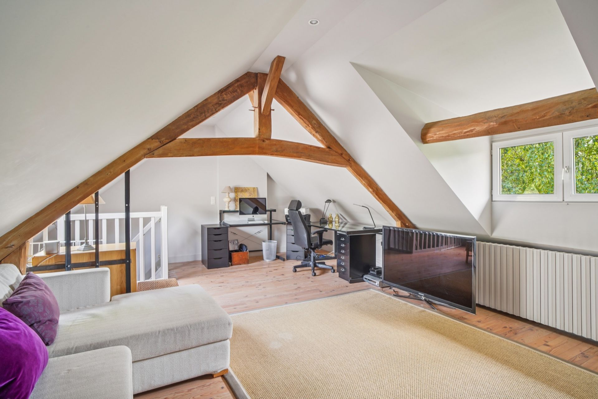 luxury house 8 Rooms for sale on VILLETTE (78930)