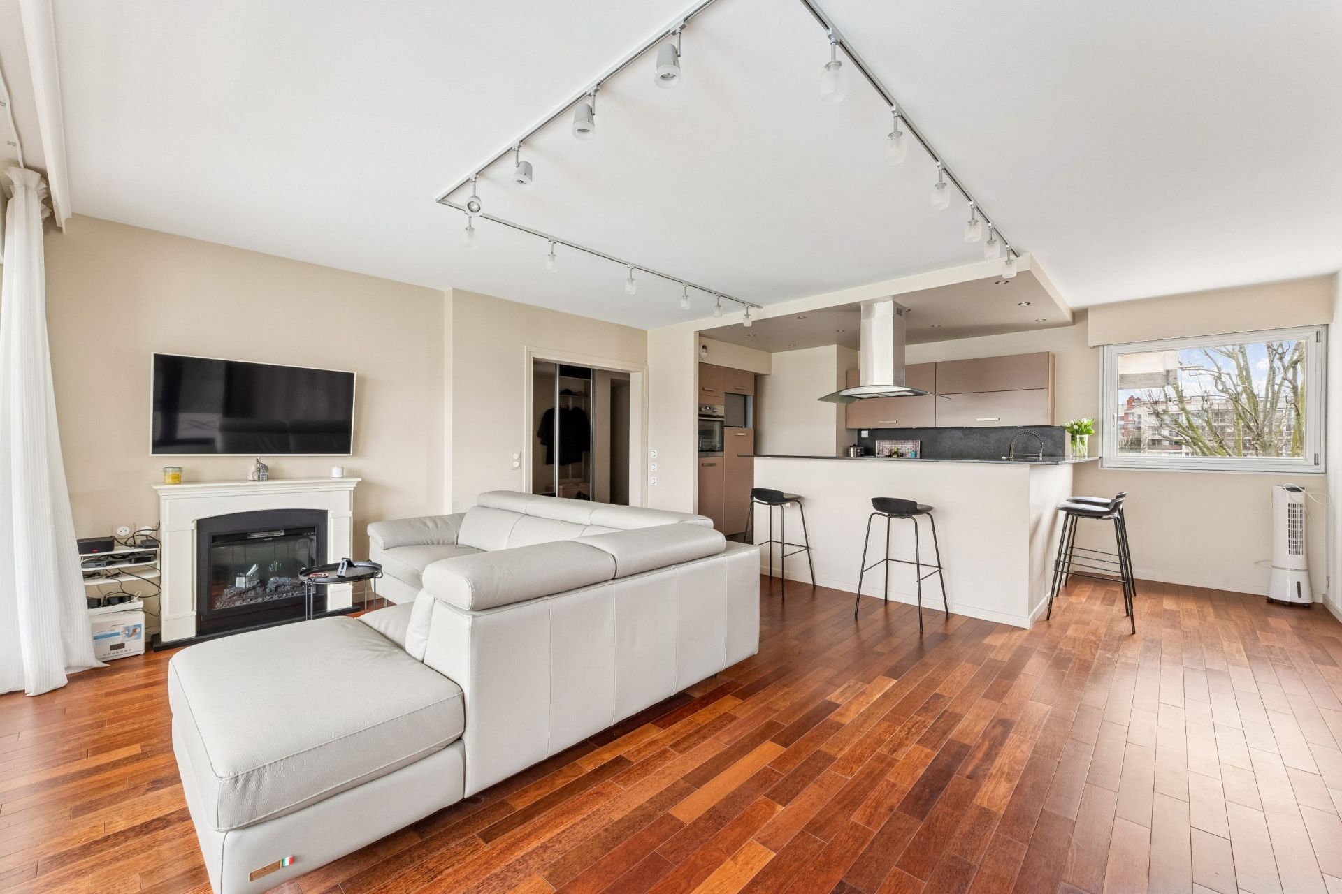 luxury apartment 3 Rooms for sale on NEUILLY SUR SEINE (92200)