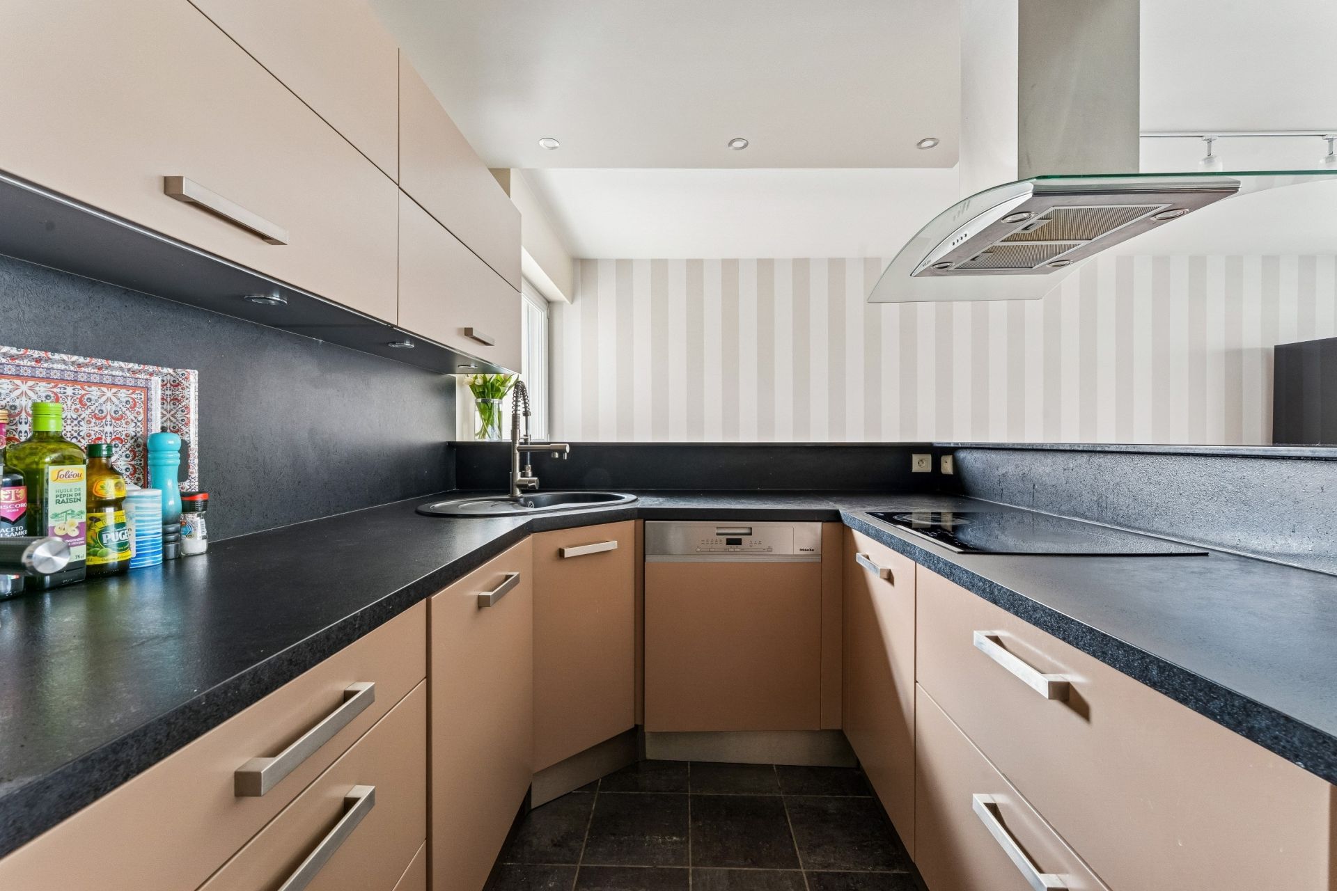 luxury apartment 3 Rooms for sale on NEUILLY SUR SEINE (92200)