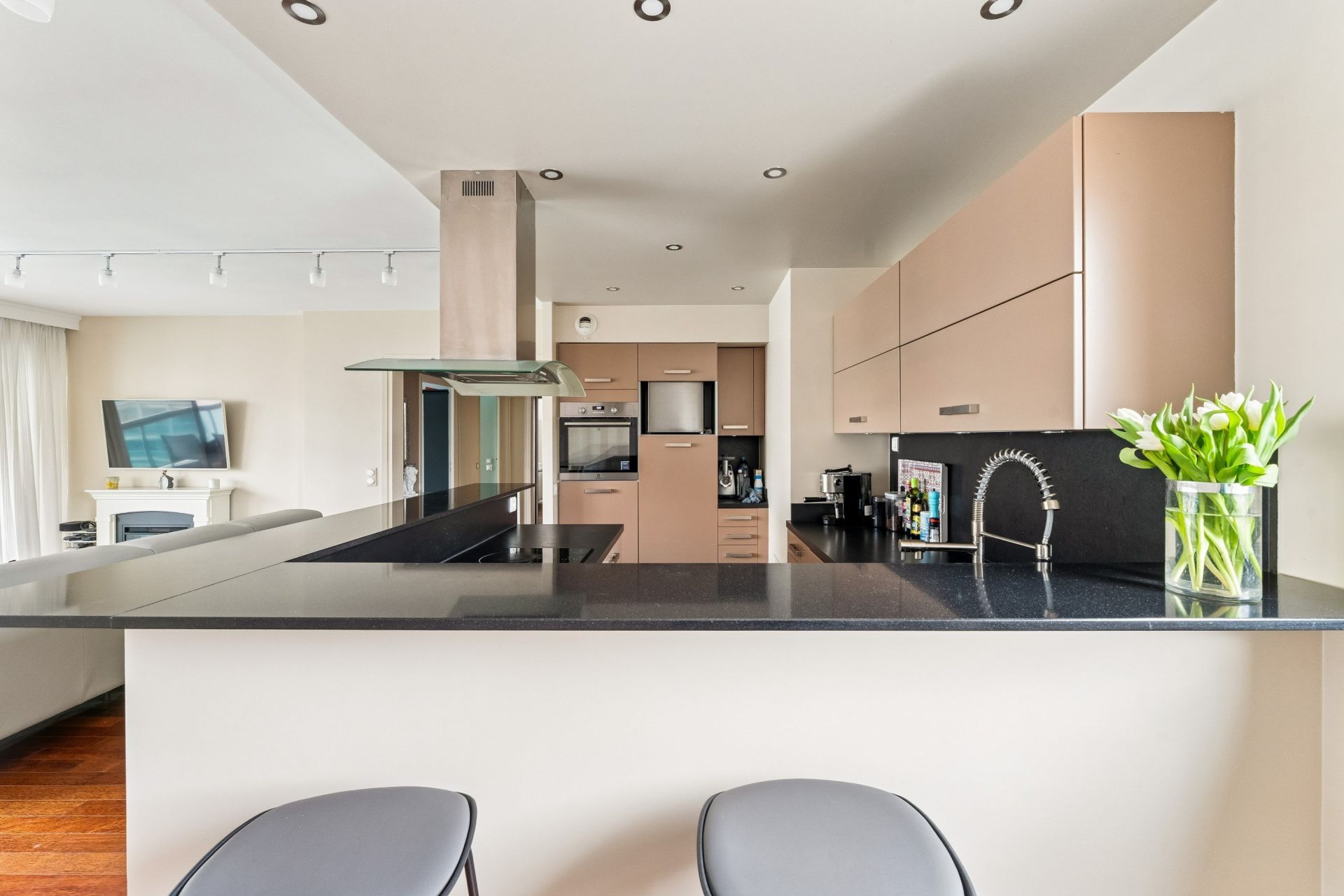 luxury apartment 3 Rooms for sale on NEUILLY SUR SEINE (92200)