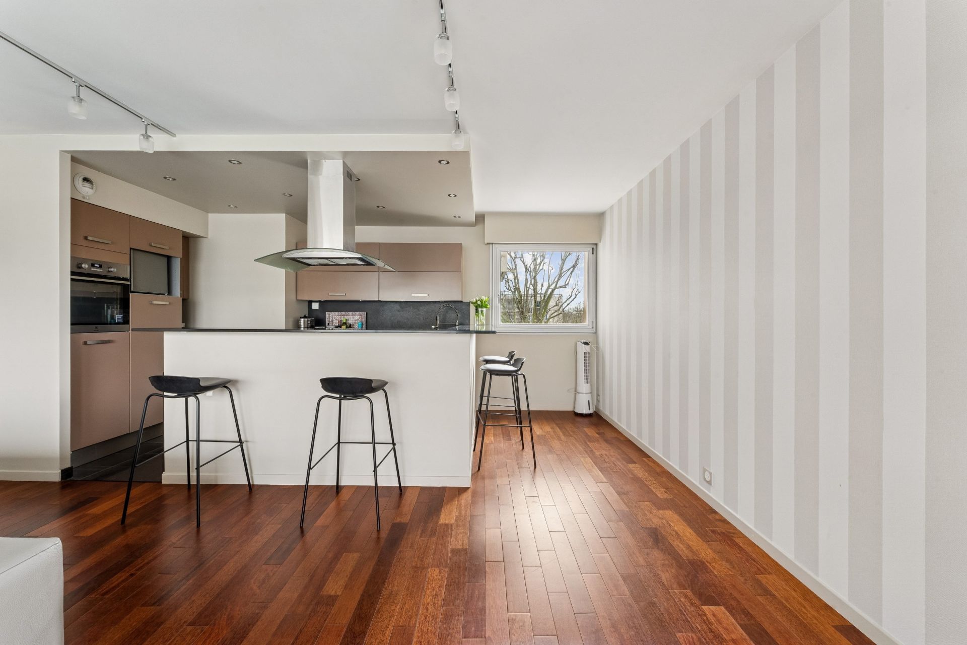 luxury apartment 3 Rooms for sale on NEUILLY SUR SEINE (92200)