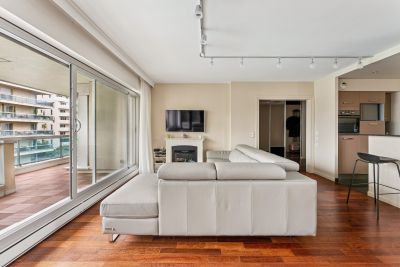 Sale Luxury apartment Neuilly-sur-Seine 3&nbsp;Rooms 78&nbsp;m²