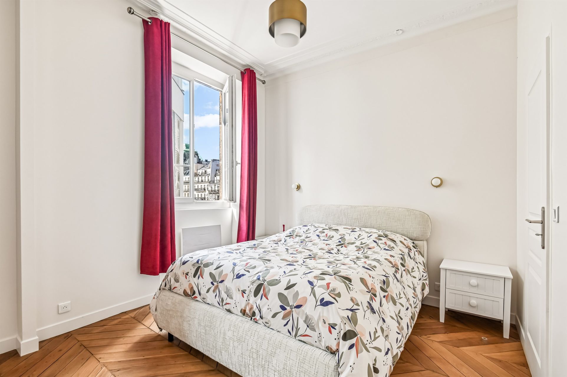 luxury apartment 3 Rooms for sale on PARIS (75002)