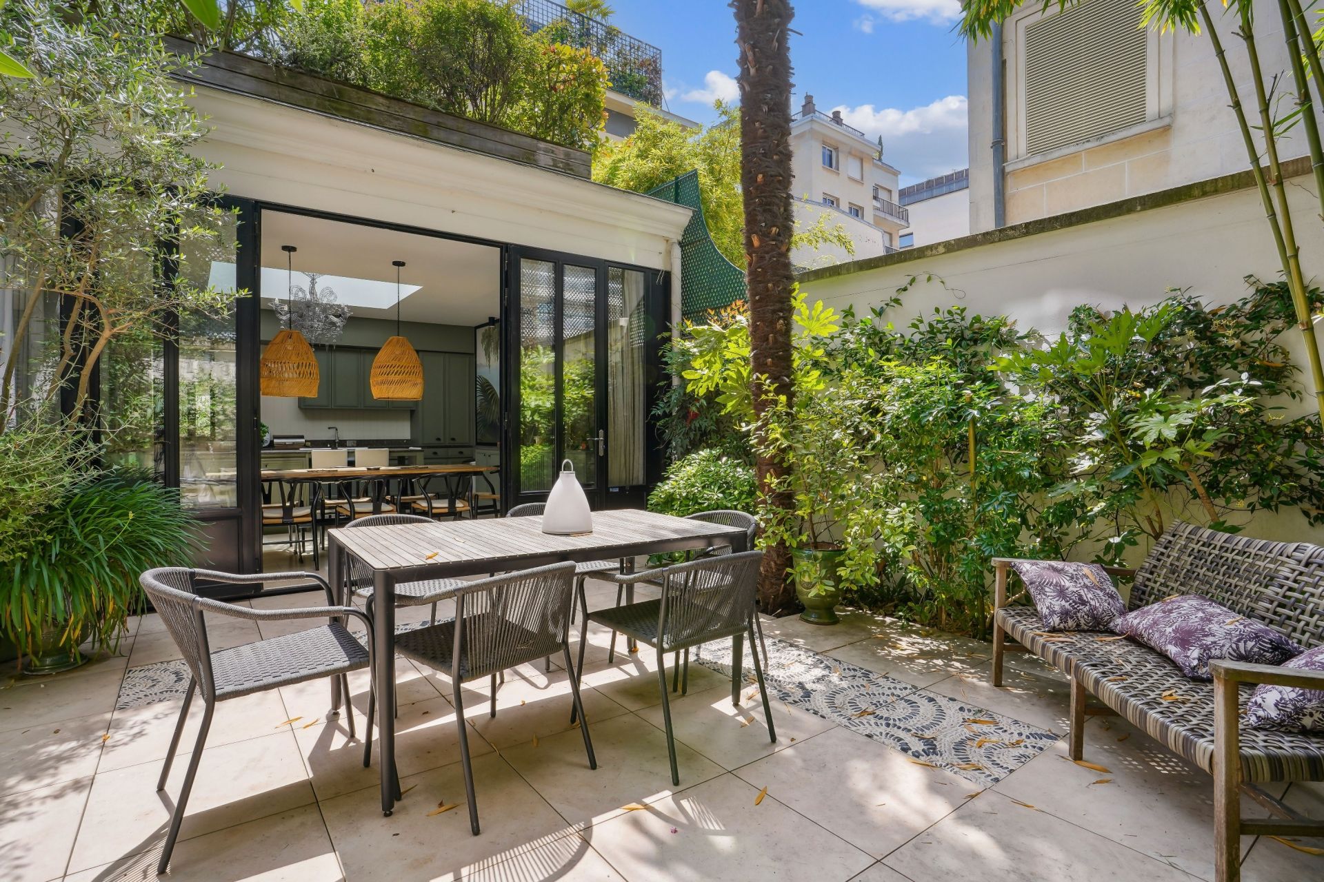 luxury house 10 Rooms for sale on NEUILLY SUR SEINE (92200)