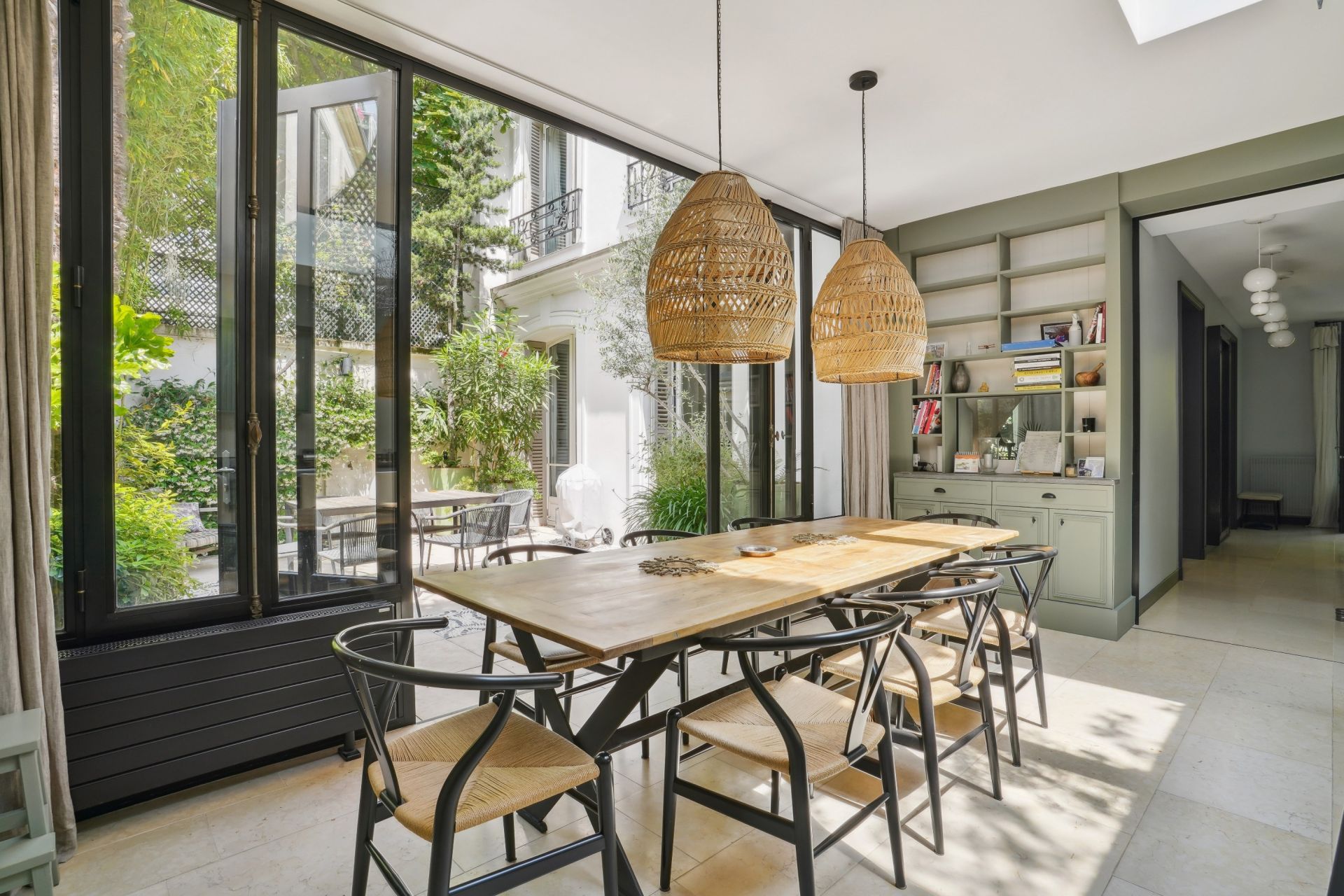 luxury house 10 Rooms for sale on NEUILLY SUR SEINE (92200)