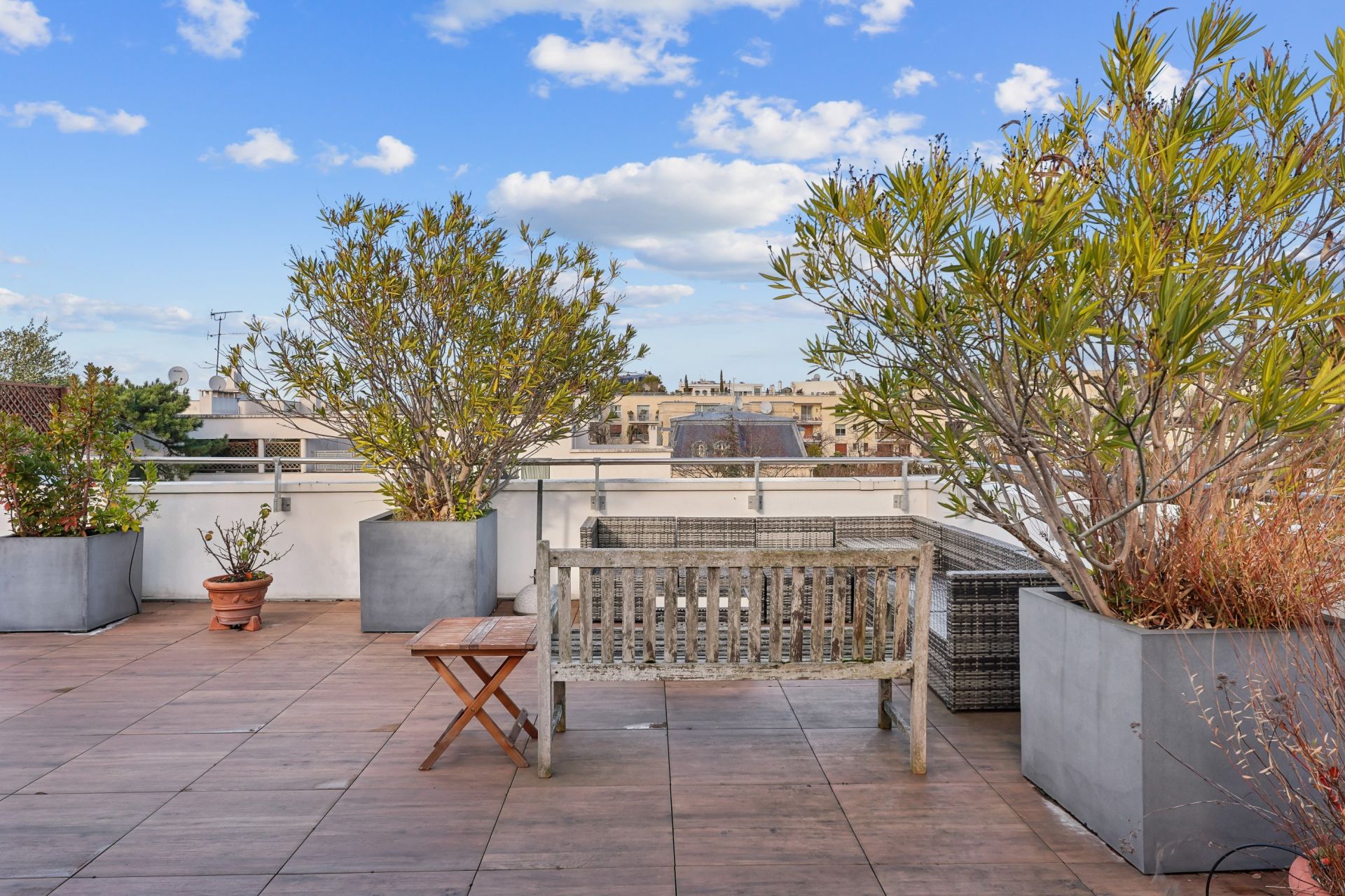 penthouse 8 Rooms for sale on NEUILLY SUR SEINE (92200)