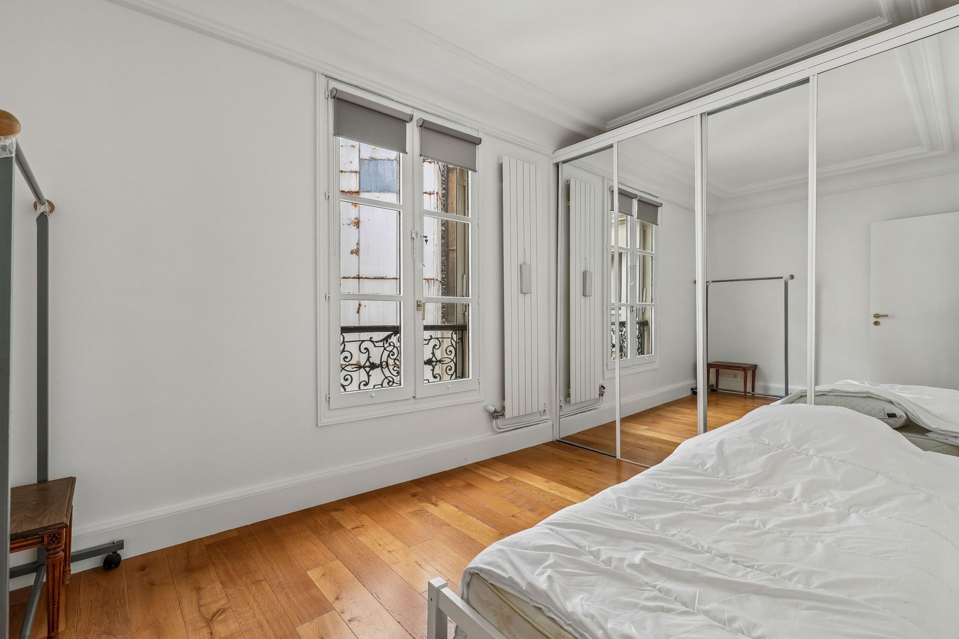 luxury apartment 4 Rooms for sale on PARIS (75017)