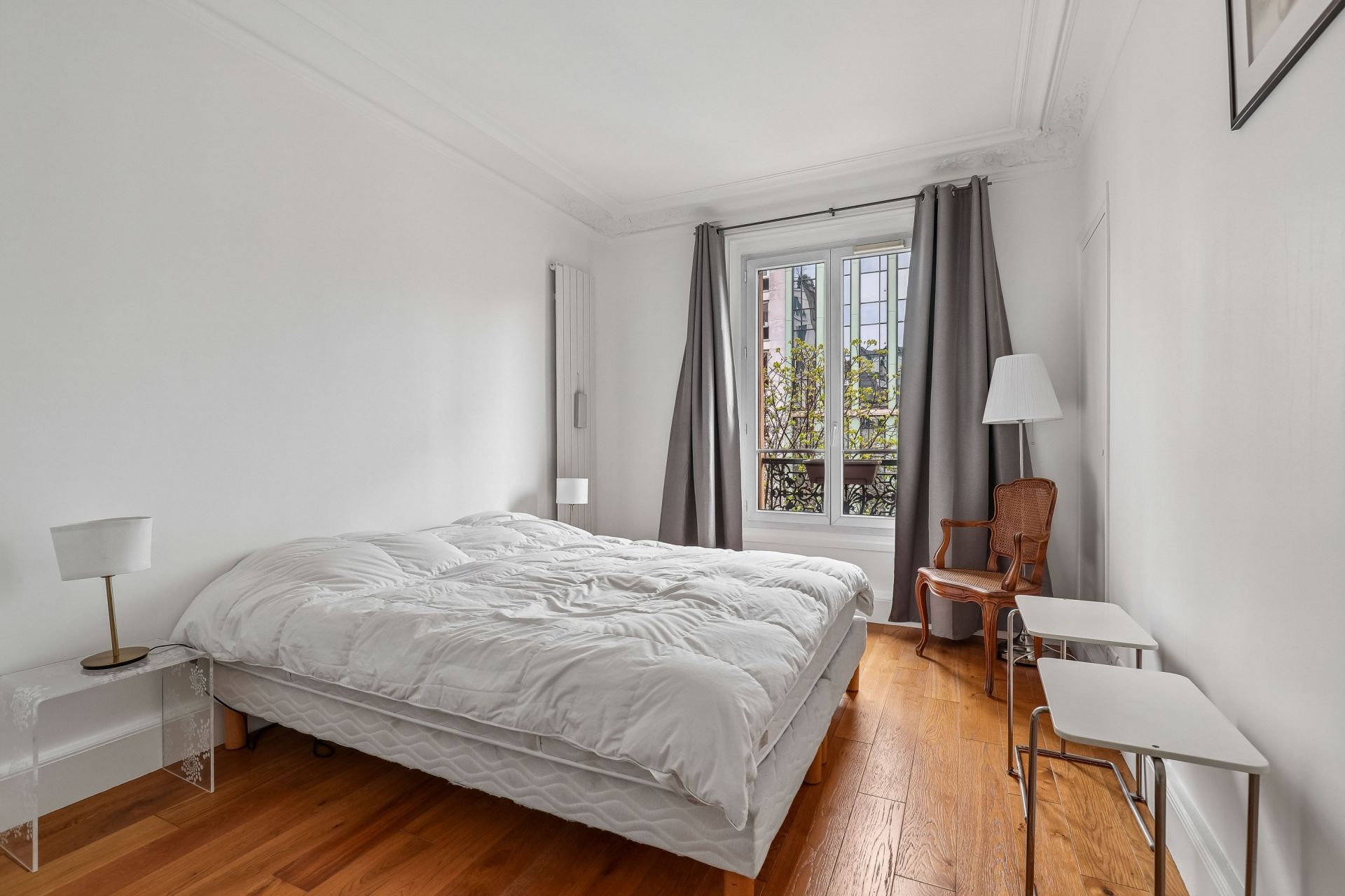luxury apartment 4 Rooms for sale on PARIS (75017)