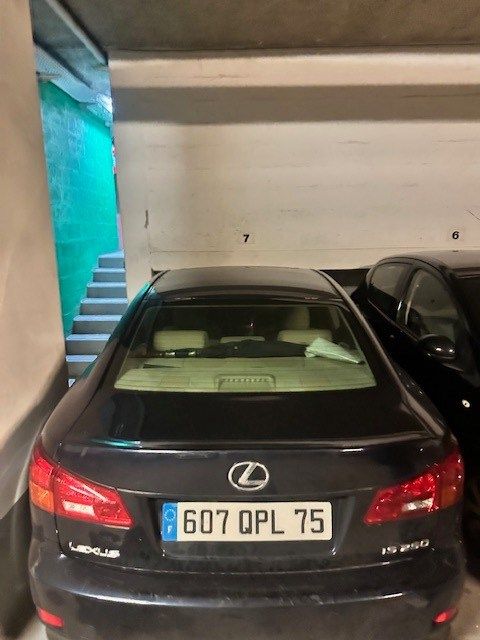 luxury apartment 4 Rooms for sale on PARIS (75017)