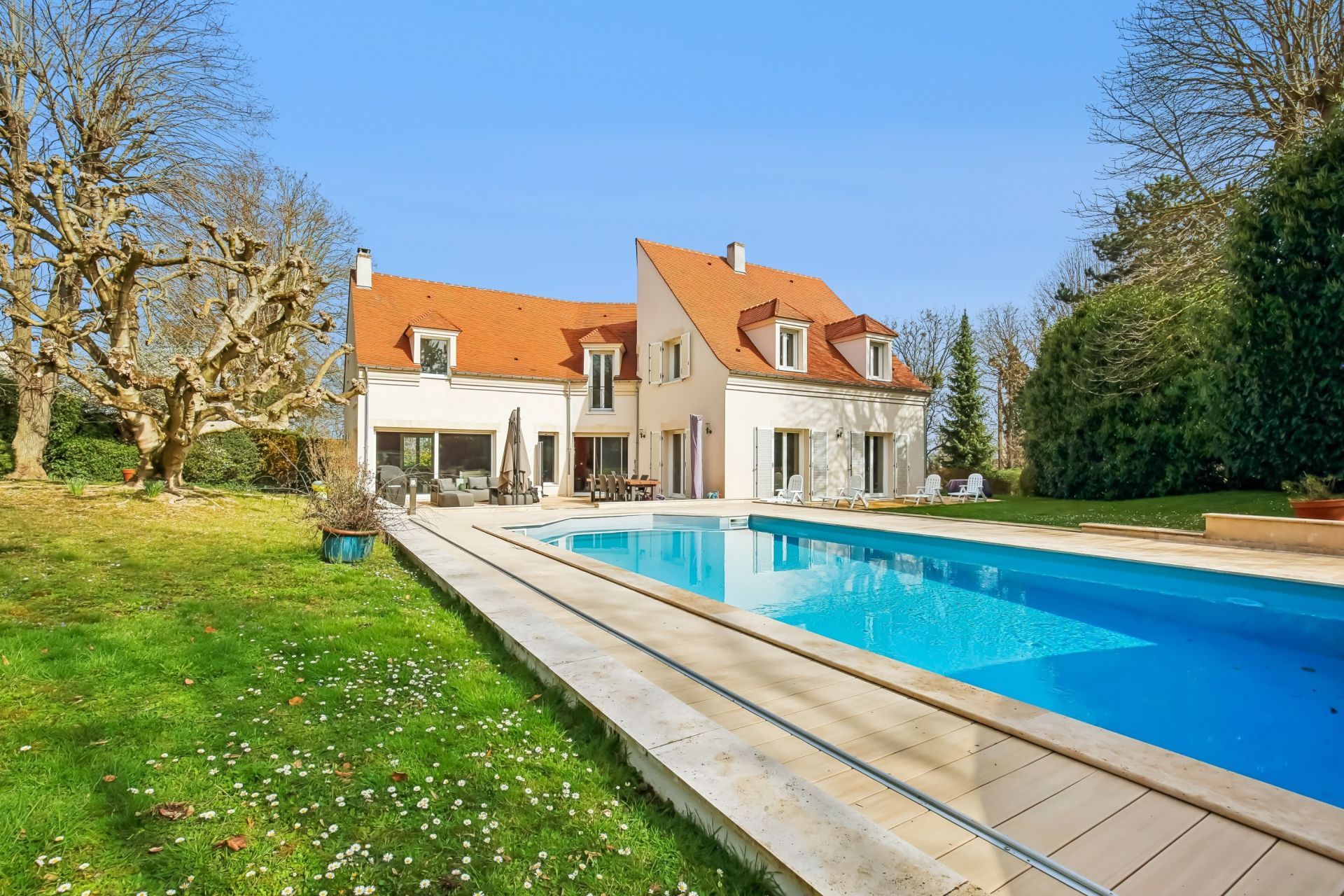 luxury house 10 Rooms for sale on LOUVECIENNES (78430)
