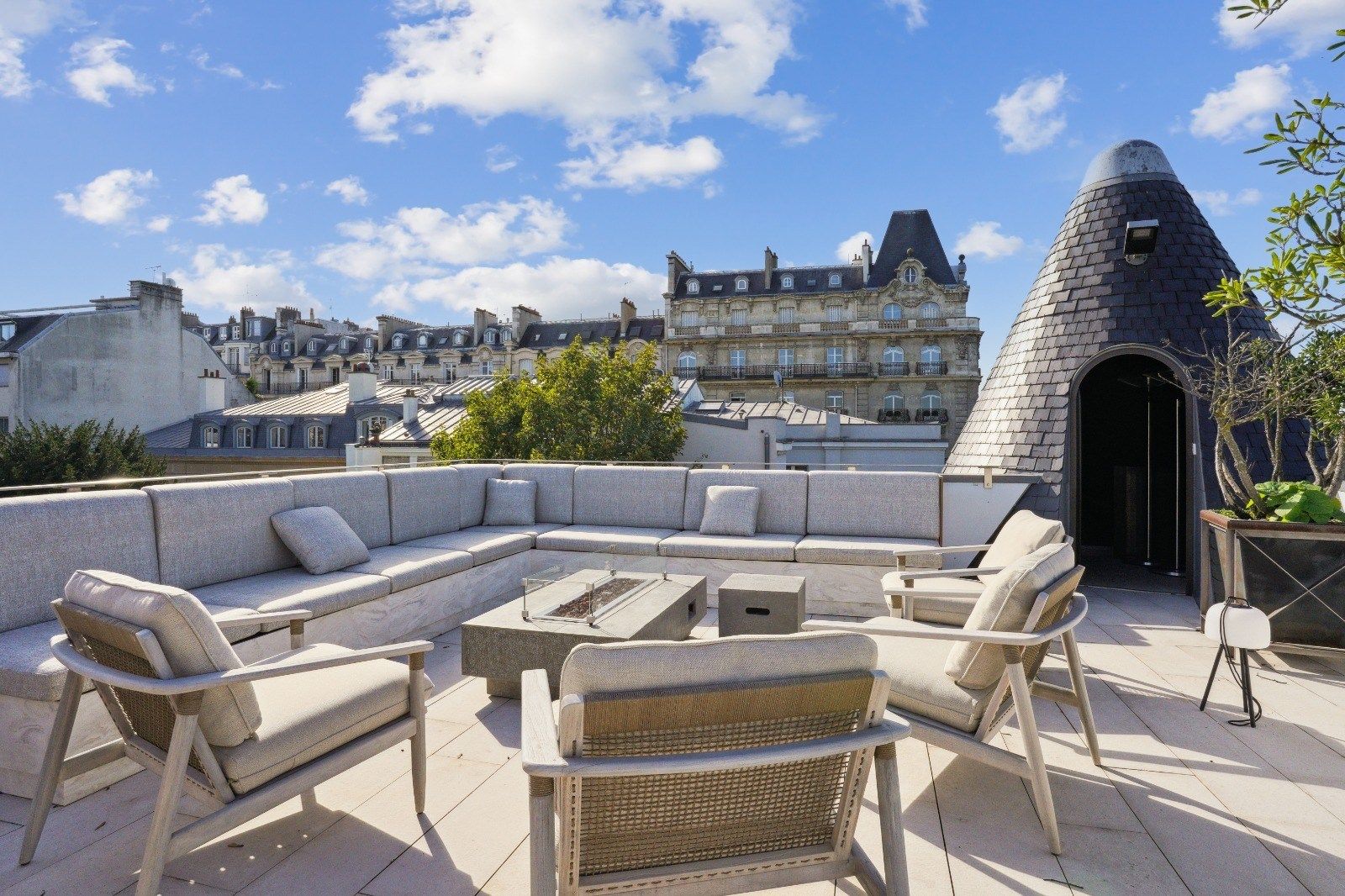 mansion (hôtel particulier) 12 Rooms for sale on PARIS (75116)