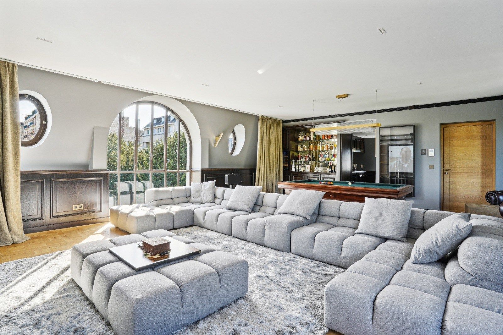 hôtel particulier 12 Pièces en vente sur PARIS (75116)